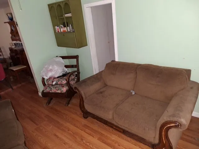 Single Family Residence For Sale in Mc Lennan County , 408 S HARRISON Street, Mc Gregor, Texas 76657, 2 Bedroom, 1 Bathroom, Garage spaces, 990 Sqft, built in 1947, mls#21317930, Real Estate Agent in Mc Gregor, Homes For Sale in Mc Lennan county, Homes For Sale in Mc Gregor, Realtor in Mc Gregor Texas, Real Estate Brokerage Independent Realty Texas, Luminita Cordes Realtor