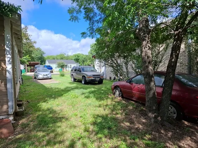Single Family Residence For Sale in Mc Lennan County , 408 S HARRISON Street, Mc Gregor, Texas 76657, 2 Bedroom, 1 Bathroom, Garage spaces, 990 Sqft, built in 1947, mls#21317930, Real Estate Agent in Mc Gregor, Homes For Sale in Mc Lennan county, Homes For Sale in Mc Gregor, Realtor in Mc Gregor Texas, Real Estate Brokerage Independent Realty Texas, Luminita Cordes Realtor