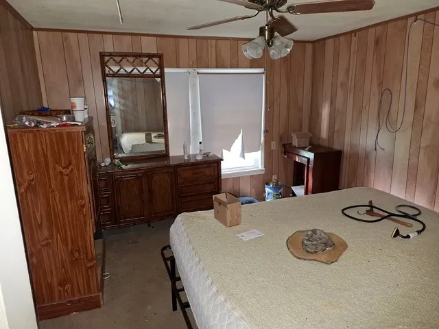 Single Family Residence For Sale in Mc Lennan County , 408 S HARRISON Street, Mc Gregor, Texas 76657, 2 Bedroom, 1 Bathroom, Garage spaces, 990 Sqft, built in 1947, mls#21317930, Real Estate Agent in Mc Gregor, Homes For Sale in Mc Lennan county, Homes For Sale in Mc Gregor, Realtor in Mc Gregor Texas, Real Estate Brokerage Independent Realty Texas, Luminita Cordes Realtor