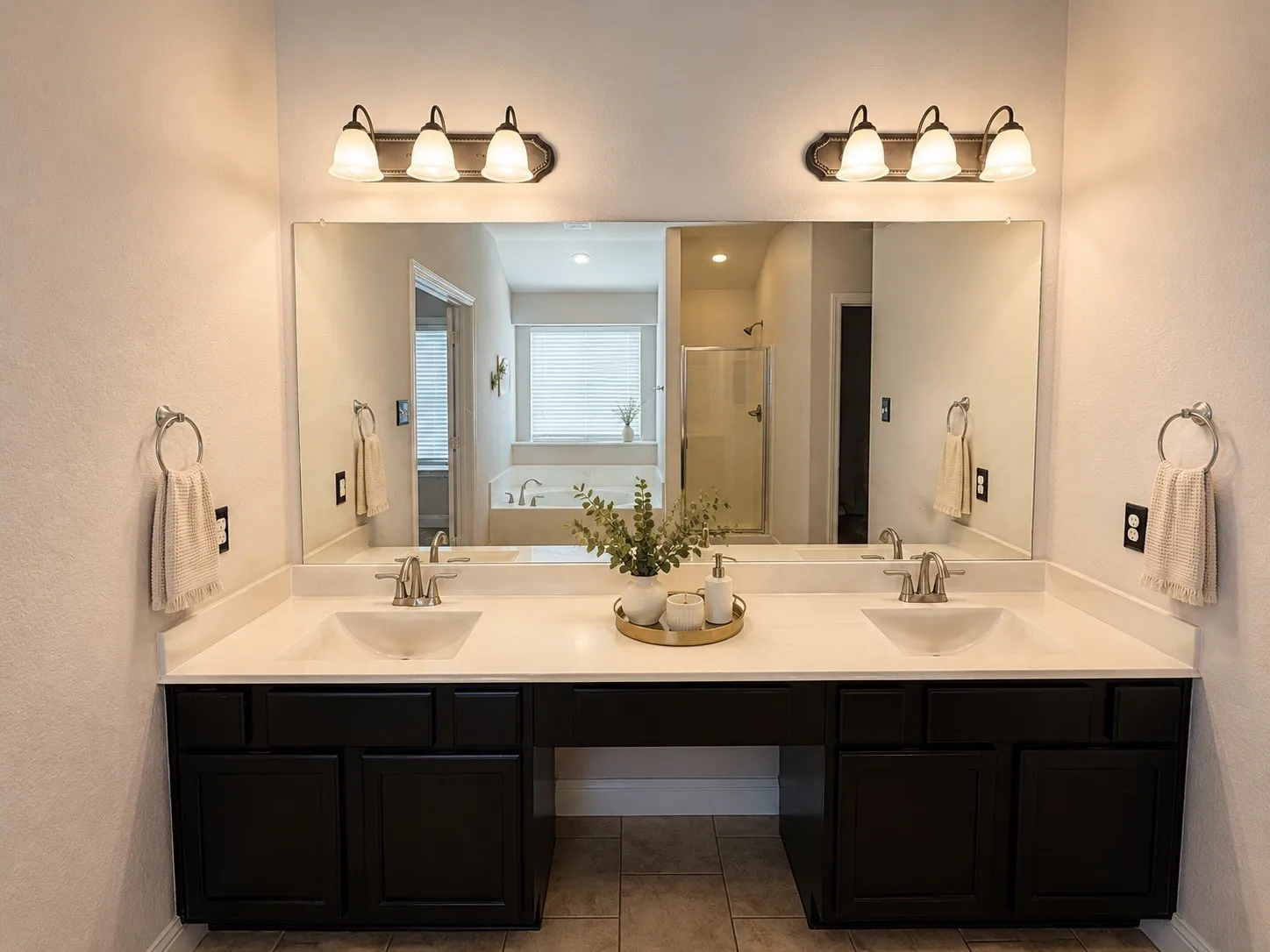 Single Family Residence For Sale in Kaufman County , 3109 Clear Springs Drive, Forney, Texas 75126, 3 Bedroom, 2 Bathroom, 2 Garage spaces, 1,956 Sqft, built in 2015, mls#21319222, Real Estate Agent in Forney, Homes For Sale in Kaufman county, Homes For Sale in Forney, Realtor in Forney Texas, Real Estate Brokerage Independent Realty Texas, Luminita Cordes Realtor