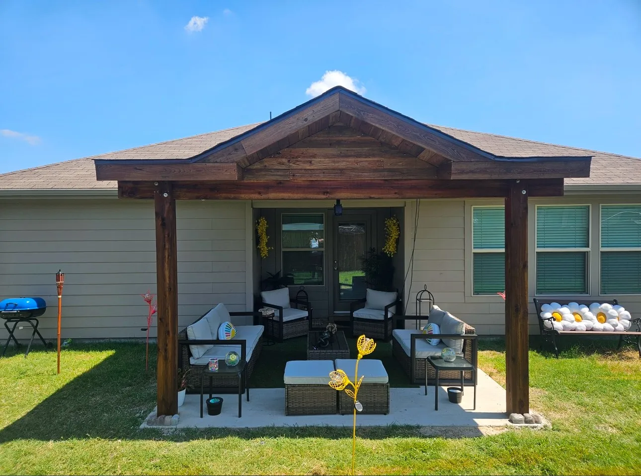 Single Family Residence For Sale in Kaufman County , 3109 Clear Springs Drive, Forney, Texas 75126, 3 Bedroom, 2 Bathroom, 2 Garage spaces, 1,956 Sqft, built in 2015, mls#21319222, Real Estate Agent in Forney, Homes For Sale in Kaufman county, Homes For Sale in Forney, Realtor in Forney Texas, Real Estate Brokerage Independent Realty Texas, Luminita Cordes Realtor