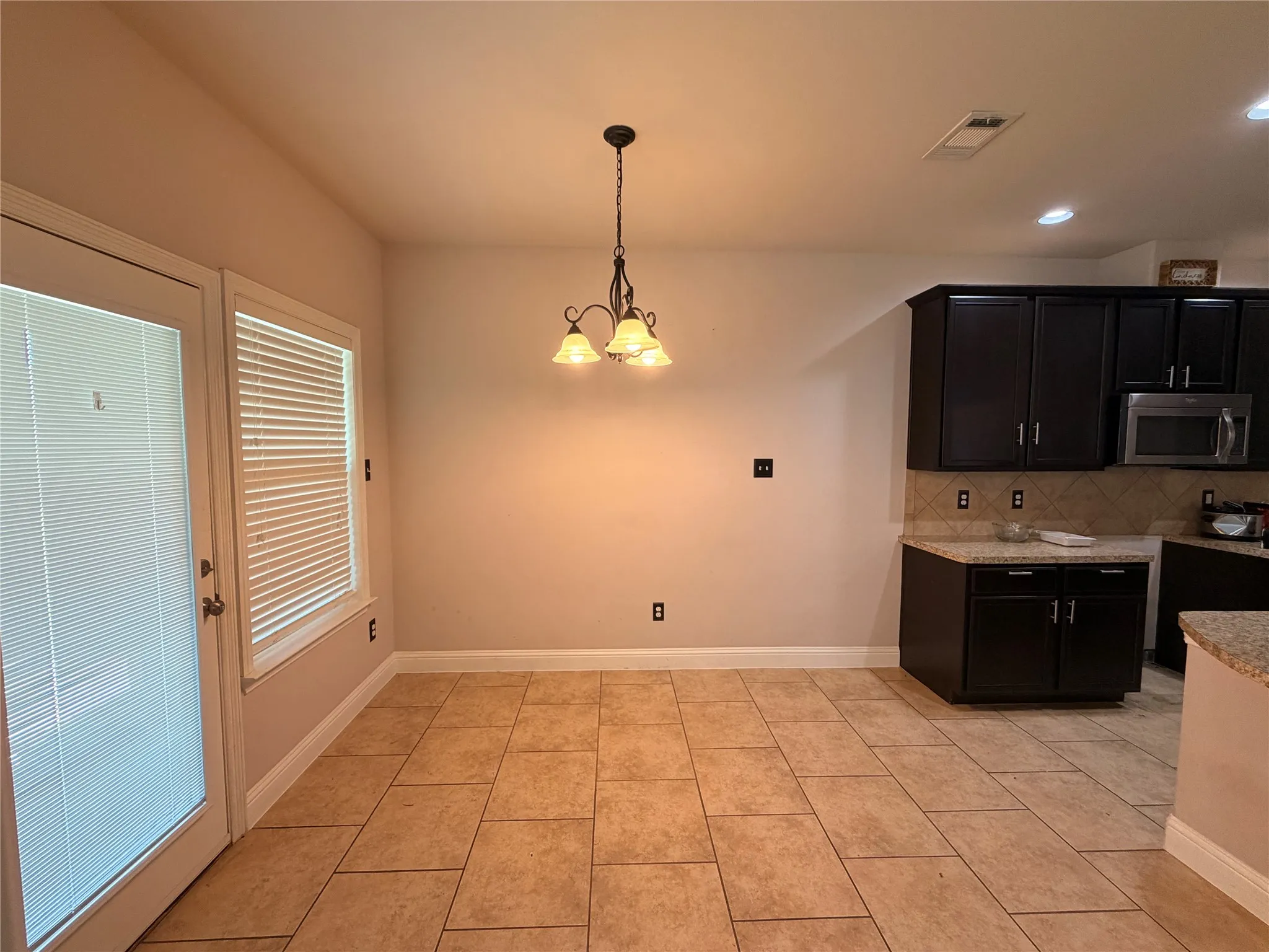 Single Family Residence For Sale in Kaufman County , 3109 Clear Springs Drive, Forney, Texas 75126, 3 Bedroom, 2 Bathroom, 2 Garage spaces, 1,956 Sqft, built in 2015, mls#21319222, Real Estate Agent in Forney, Homes For Sale in Kaufman county, Homes For Sale in Forney, Realtor in Forney Texas, Real Estate Brokerage Independent Realty Texas, Luminita Cordes Realtor