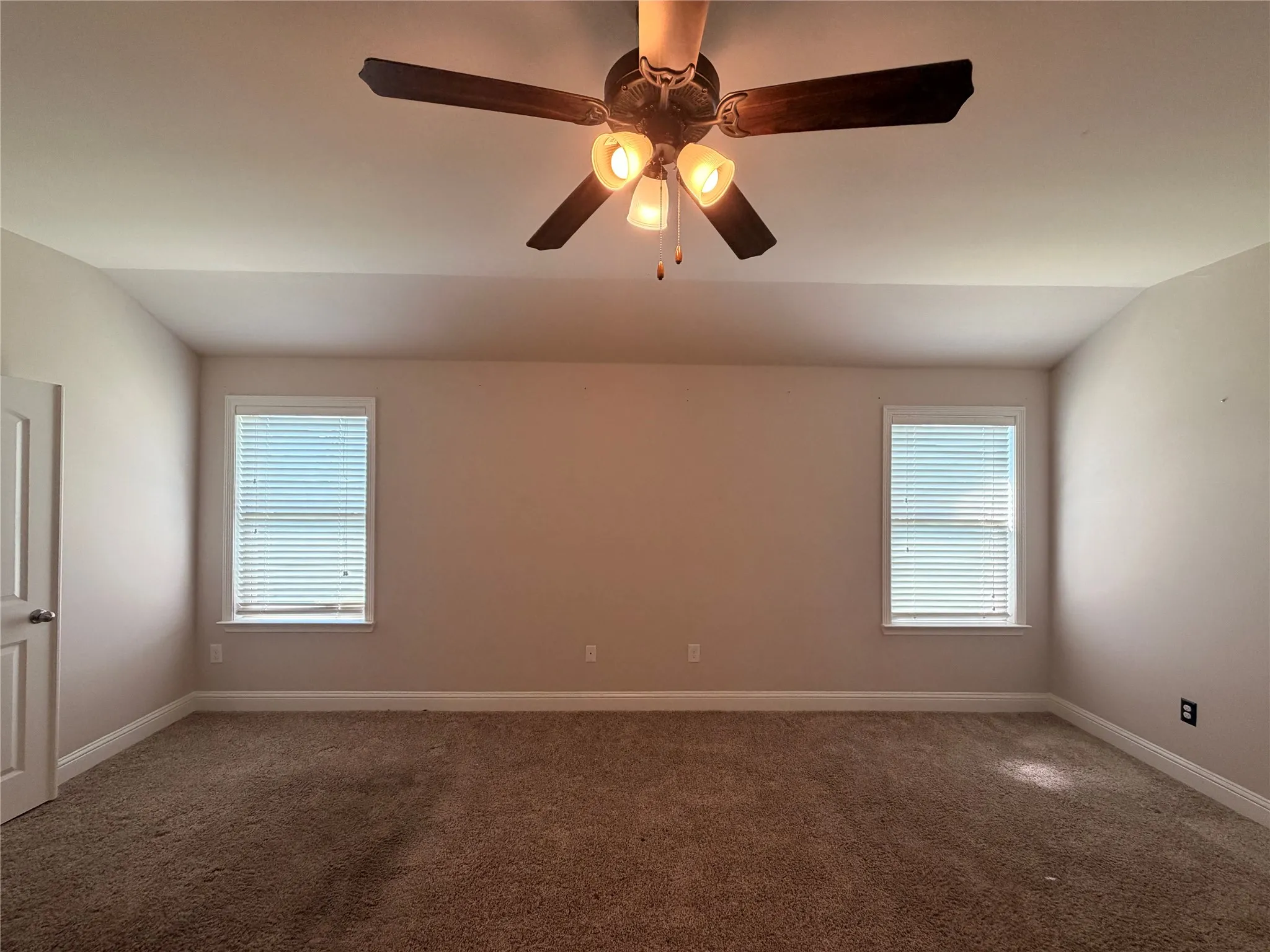 Single Family Residence For Sale in Kaufman County , 3109 Clear Springs Drive, Forney, Texas 75126, 3 Bedroom, 2 Bathroom, 2 Garage spaces, 1,956 Sqft, built in 2015, mls#21319222, Real Estate Agent in Forney, Homes For Sale in Kaufman county, Homes For Sale in Forney, Realtor in Forney Texas, Real Estate Brokerage Independent Realty Texas, Luminita Cordes Realtor