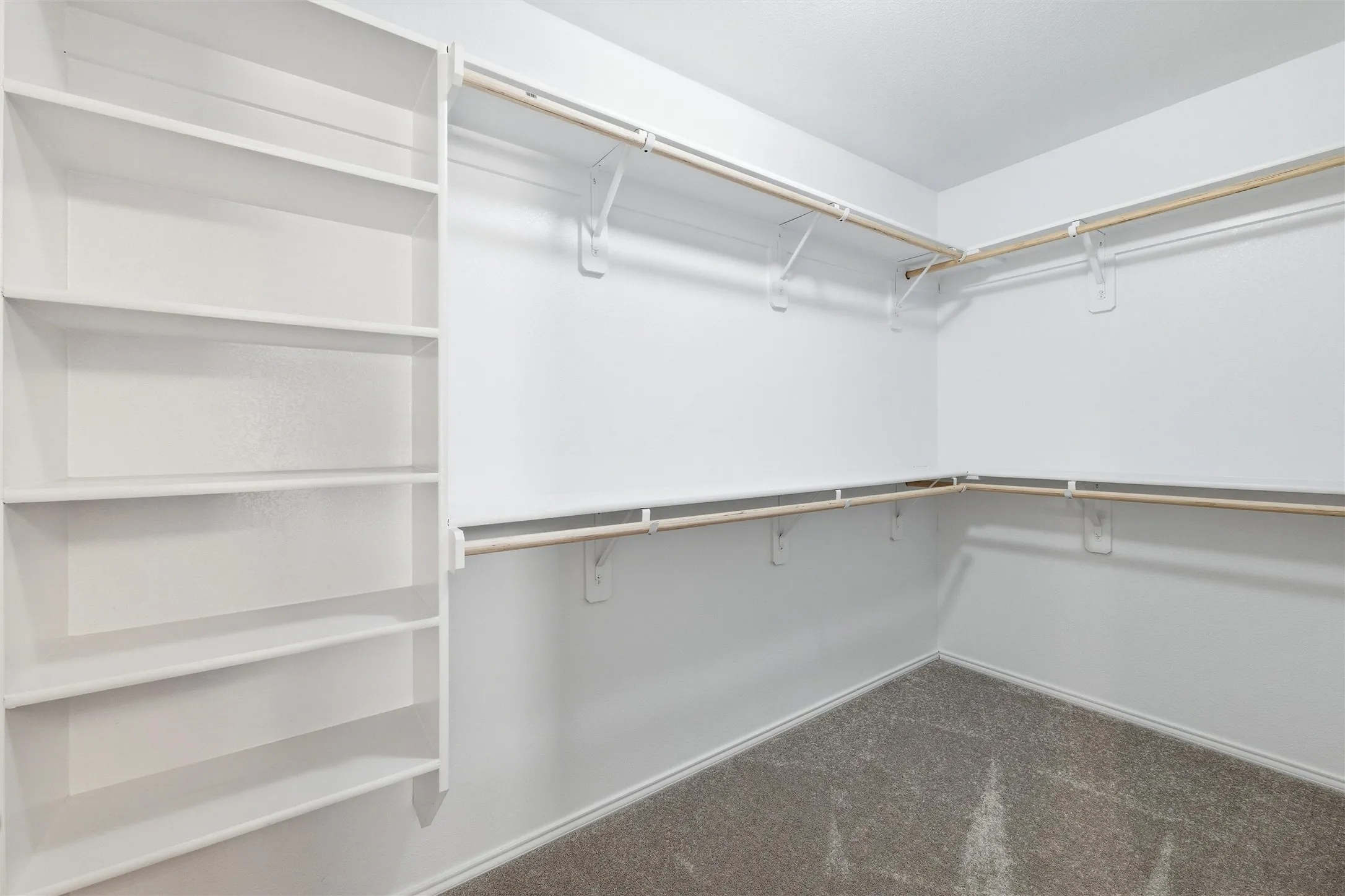 Single Family Residence For Sale in Johnson County , 104 Cadyn Drive, Keene, Texas 76059, 3 Bedroom, 2 Bathroom, 2 Garage spaces, 1,841 Sqft, built in 2021, mls#21319194, Real Estate Agent in Keene, Homes For Sale in Johnson county, Homes For Sale in Keene, Realtor in Keene Texas, Real Estate Brokerage Independent Realty Texas, Luminita Cordes Realtor