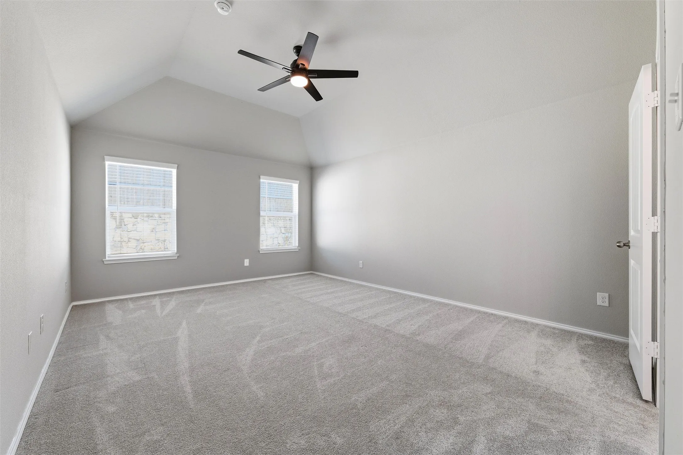 Single Family Residence For Sale in Johnson County , 104 Cadyn Drive, Keene, Texas 76059, 3 Bedroom, 2 Bathroom, 2 Garage spaces, 1,841 Sqft, built in 2021, mls#21319194, Real Estate Agent in Keene, Homes For Sale in Johnson county, Homes For Sale in Keene, Realtor in Keene Texas, Real Estate Brokerage Independent Realty Texas, Luminita Cordes Realtor