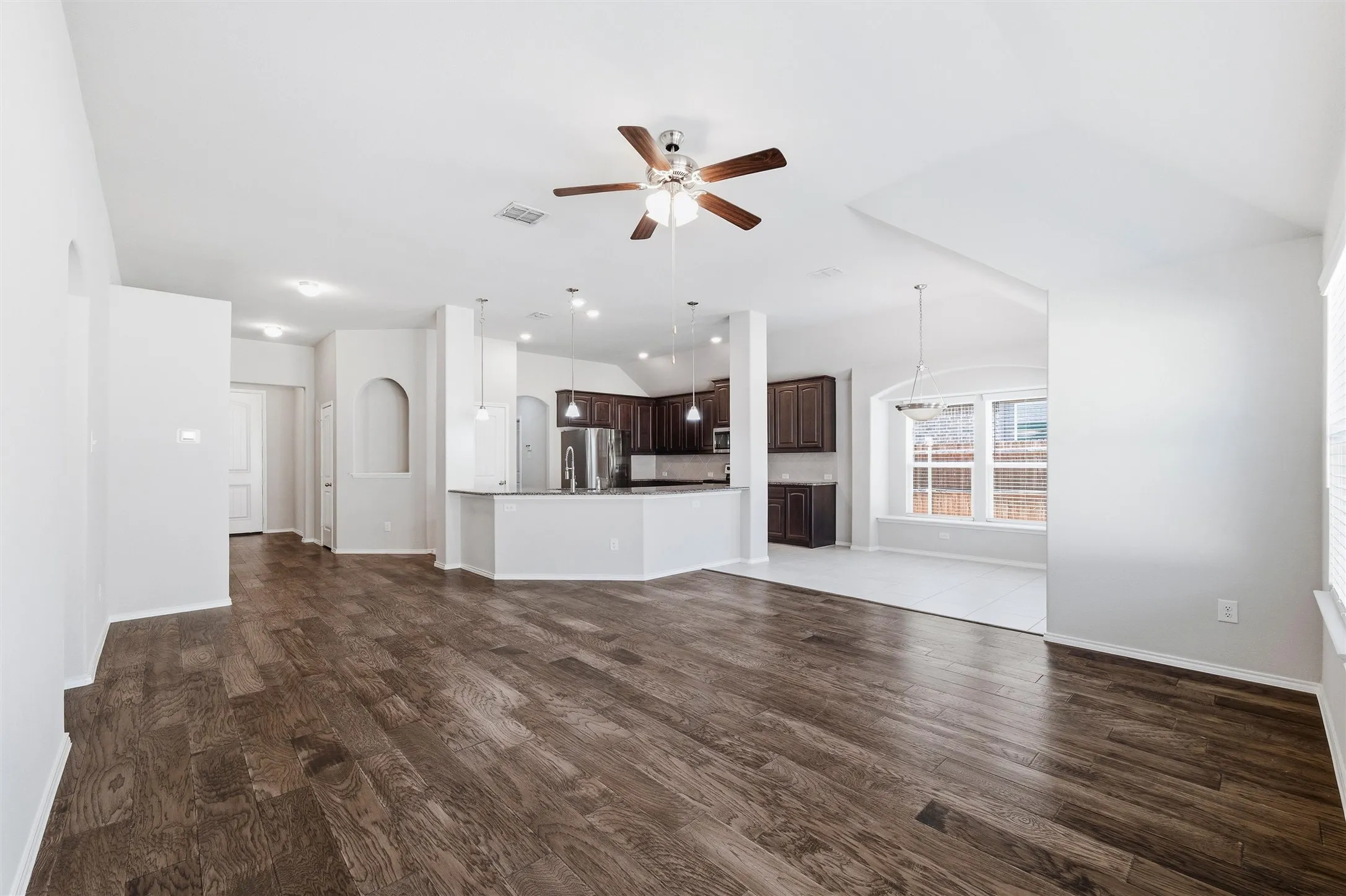 Single Family Residence For Sale in Johnson County , 104 Cadyn Drive, Keene, Texas 76059, 3 Bedroom, 2 Bathroom, 2 Garage spaces, 1,841 Sqft, built in 2021, mls#21319194, Real Estate Agent in Keene, Homes For Sale in Johnson county, Homes For Sale in Keene, Realtor in Keene Texas, Real Estate Brokerage Independent Realty Texas, Luminita Cordes Realtor