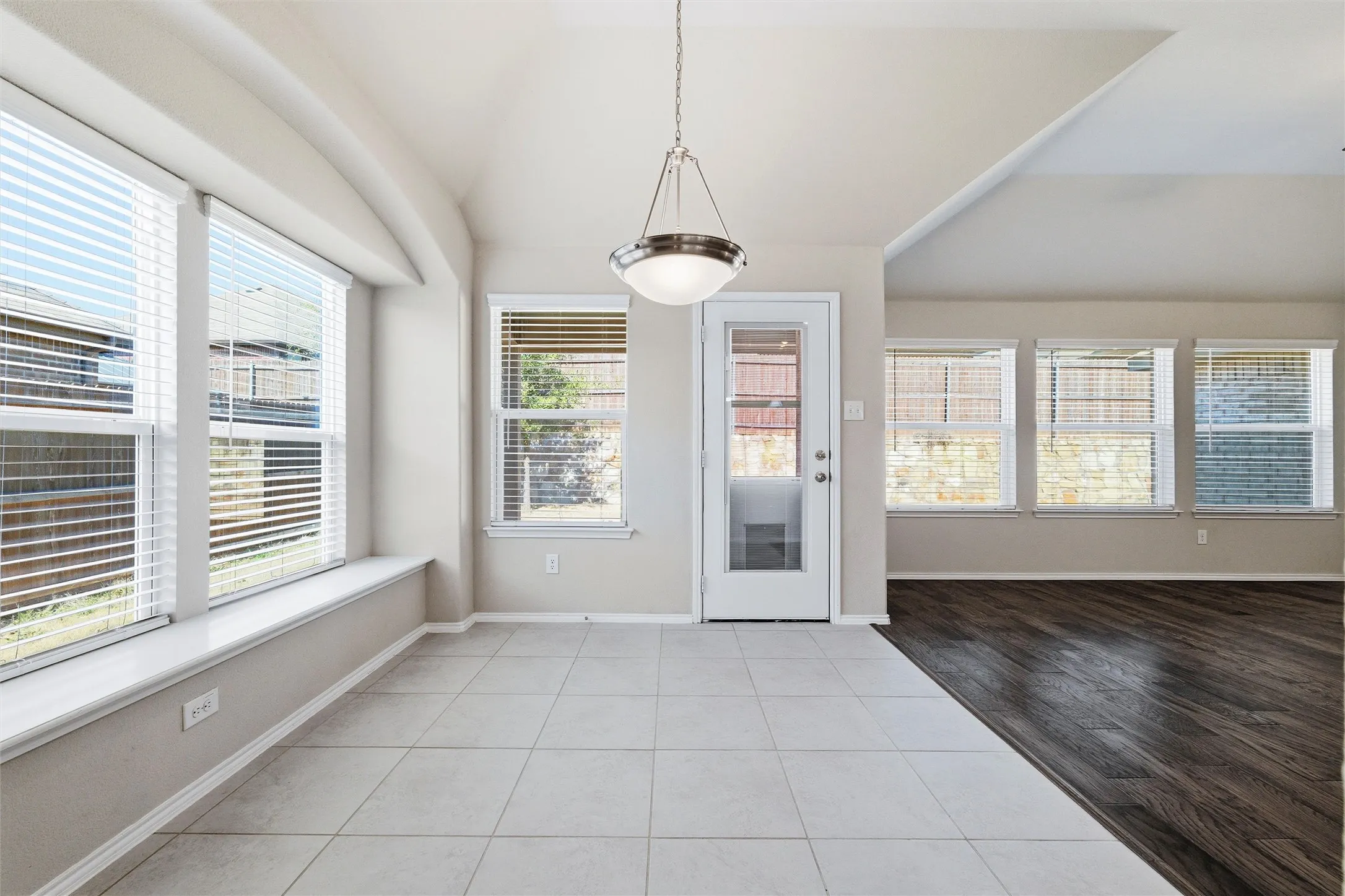 Single Family Residence For Sale in Johnson County , 104 Cadyn Drive, Keene, Texas 76059, 3 Bedroom, 2 Bathroom, 2 Garage spaces, 1,841 Sqft, built in 2021, mls#21319194, Real Estate Agent in Keene, Homes For Sale in Johnson county, Homes For Sale in Keene, Realtor in Keene Texas, Real Estate Brokerage Independent Realty Texas, Luminita Cordes Realtor