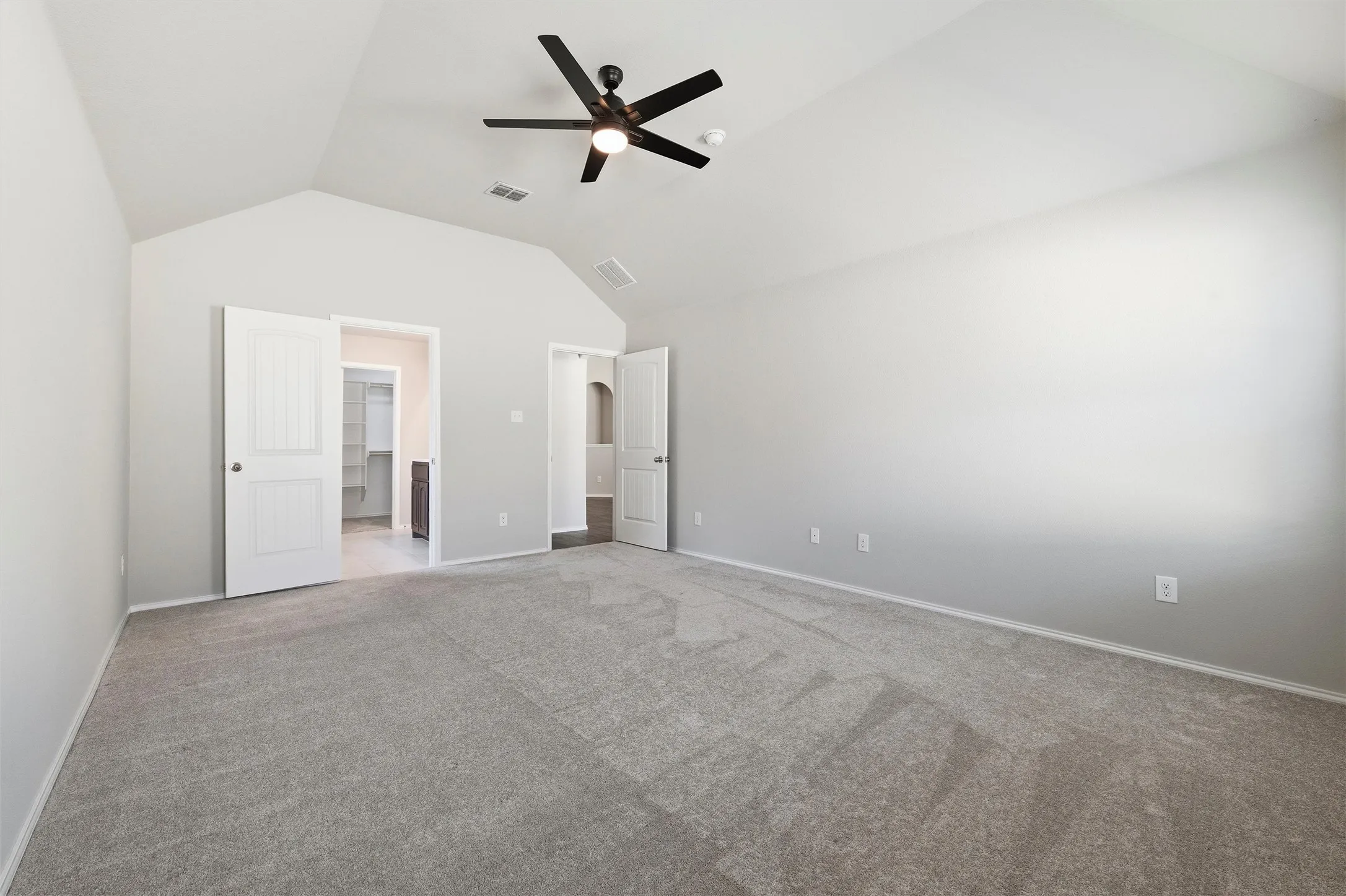 Single Family Residence For Sale in Johnson County , 104 Cadyn Drive, Keene, Texas 76059, 3 Bedroom, 2 Bathroom, 2 Garage spaces, 1,841 Sqft, built in 2021, mls#21319194, Real Estate Agent in Keene, Homes For Sale in Johnson county, Homes For Sale in Keene, Realtor in Keene Texas, Real Estate Brokerage Independent Realty Texas, Luminita Cordes Realtor