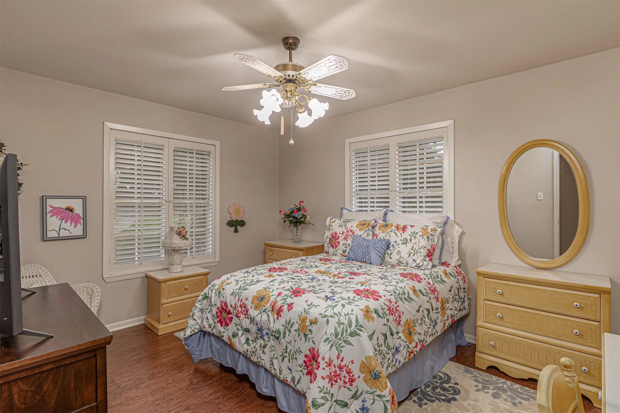 Single Family Residence For Sale in Hunt County , 4160 Fm 513 S, Lone Oak, Texas 75453, 4 Bedroom, 3 Bathroom, 2 Garage spaces, 3,257 Sqft, built in 1974, mls#21319226, Real Estate Agent in Lone Oak, Homes For Sale in Hunt county, Homes For Sale in Lone Oak, Realtor in Lone Oak Texas, Real Estate Brokerage Independent Realty Texas, Luminita Cordes Realtor