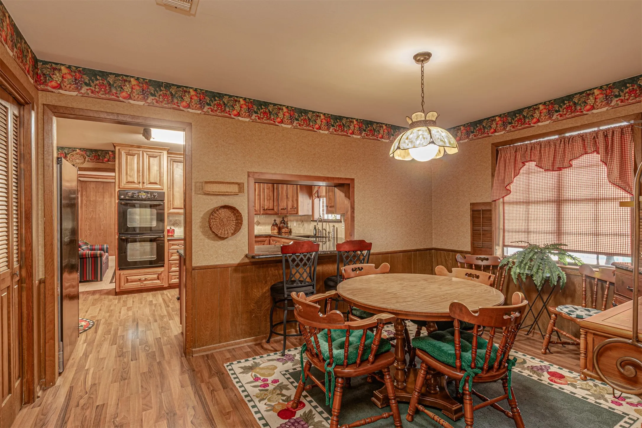 Single Family Residence For Sale in Hunt County , 4160 Fm 513 S, Lone Oak, Texas 75453, 4 Bedroom, 3 Bathroom, 2 Garage spaces, 3,257 Sqft, built in 1974, mls#21319226, Real Estate Agent in Lone Oak, Homes For Sale in Hunt county, Homes For Sale in Lone Oak, Realtor in Lone Oak Texas, Real Estate Brokerage Independent Realty Texas, Luminita Cordes Realtor