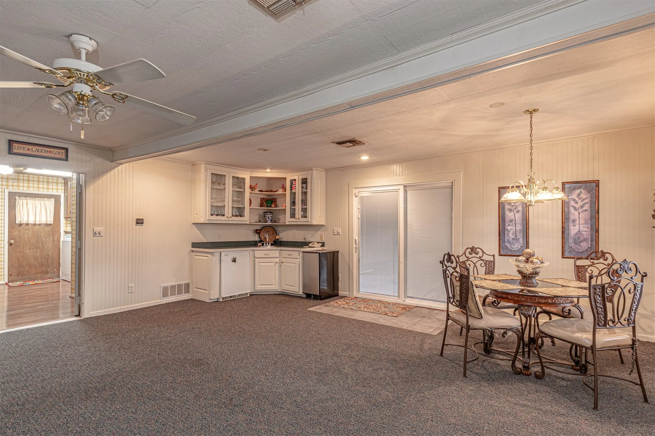 Single Family Residence For Sale in Hunt County , 4160 Fm 513 S, Lone Oak, Texas 75453, 4 Bedroom, 3 Bathroom, 2 Garage spaces, 3,257 Sqft, built in 1974, mls#21319226, Real Estate Agent in Lone Oak, Homes For Sale in Hunt county, Homes For Sale in Lone Oak, Realtor in Lone Oak Texas, Real Estate Brokerage Independent Realty Texas, Luminita Cordes Realtor