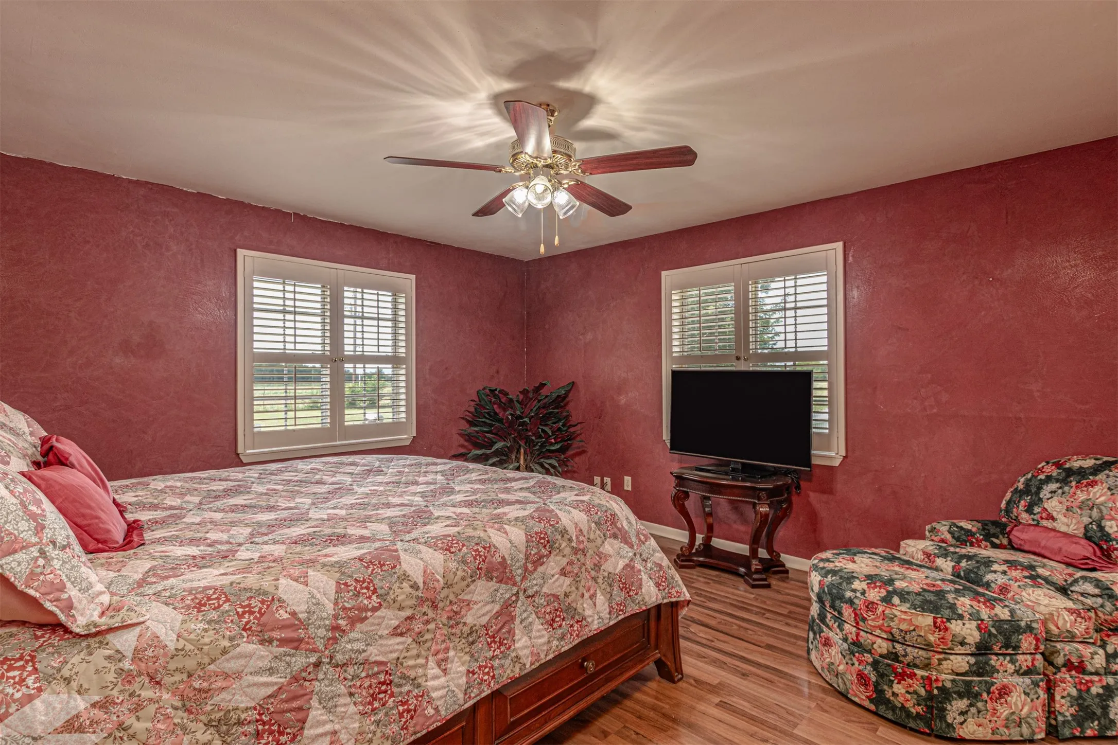 Single Family Residence For Sale in Hunt County , 4160 Fm 513 S, Lone Oak, Texas 75453, 4 Bedroom, 3 Bathroom, 2 Garage spaces, 3,257 Sqft, built in 1974, mls#21319226, Real Estate Agent in Lone Oak, Homes For Sale in Hunt county, Homes For Sale in Lone Oak, Realtor in Lone Oak Texas, Real Estate Brokerage Independent Realty Texas, Luminita Cordes Realtor