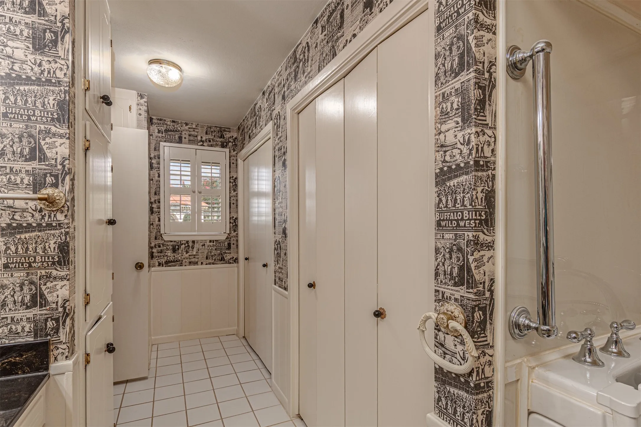 Single Family Residence For Sale in Hunt County , 4160 Fm 513 S, Lone Oak, Texas 75453, 4 Bedroom, 3 Bathroom, 2 Garage spaces, 3,257 Sqft, built in 1974, mls#21319226, Real Estate Agent in Lone Oak, Homes For Sale in Hunt county, Homes For Sale in Lone Oak, Realtor in Lone Oak Texas, Real Estate Brokerage Independent Realty Texas, Luminita Cordes Realtor