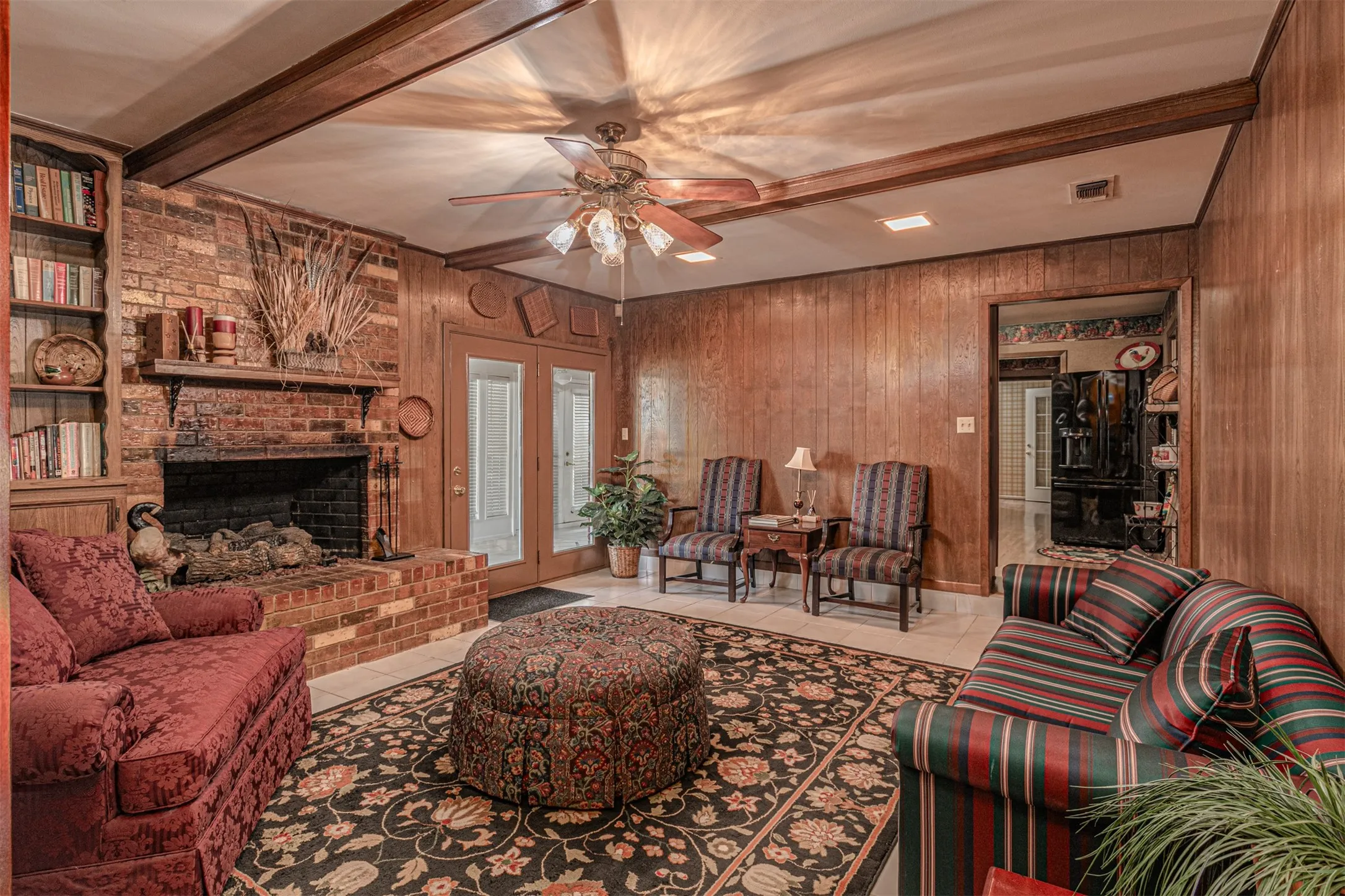 Single Family Residence For Sale in Hunt County , 4160 Fm 513 S, Lone Oak, Texas 75453, 4 Bedroom, 3 Bathroom, 2 Garage spaces, 3,257 Sqft, built in 1974, mls#21319226, Real Estate Agent in Lone Oak, Homes For Sale in Hunt county, Homes For Sale in Lone Oak, Realtor in Lone Oak Texas, Real Estate Brokerage Independent Realty Texas, Luminita Cordes Realtor