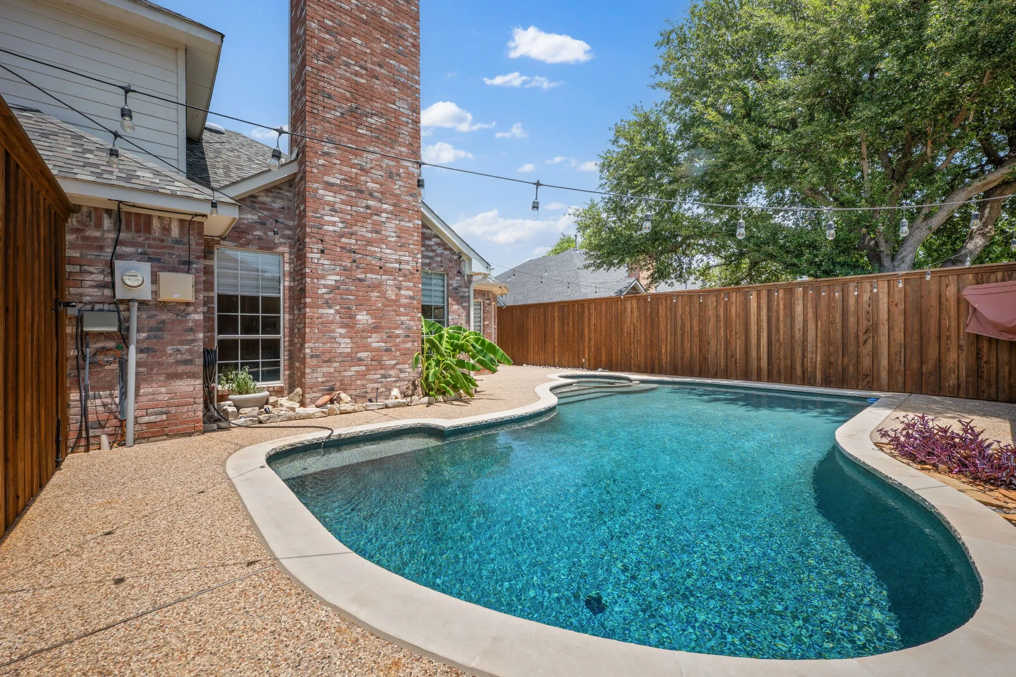 Single Family Residence For Sale in Collin County , 2324 Compton Drive, Plano, Texas 75025, 5 Bedroom, 4 Bathroom, 2 Garage spaces, 3,266 Sqft, built in 1993, mls#21318472, Real Estate Agent in Plano, Homes For Sale in Collin county, Homes For Sale in Plano, Realtor in Plano Texas, Real Estate Brokerage Independent Realty Texas, Luminita Cordes Realtor