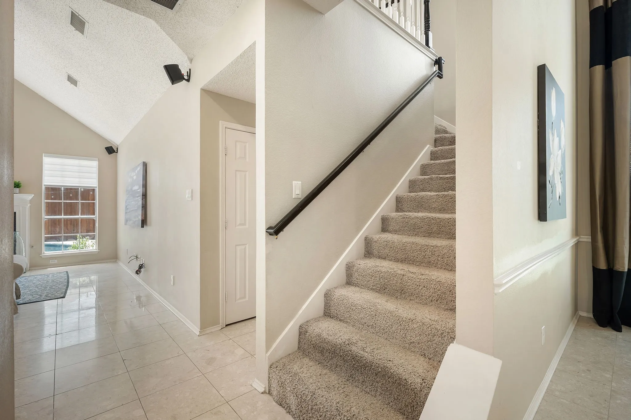 Single Family Residence For Sale in Collin County , 2324 Compton Drive, Plano, Texas 75025, 5 Bedroom, 4 Bathroom, 2 Garage spaces, 3,266 Sqft, built in 1993, mls#21318472, Real Estate Agent in Plano, Homes For Sale in Collin county, Homes For Sale in Plano, Realtor in Plano Texas, Real Estate Brokerage Independent Realty Texas, Luminita Cordes Realtor