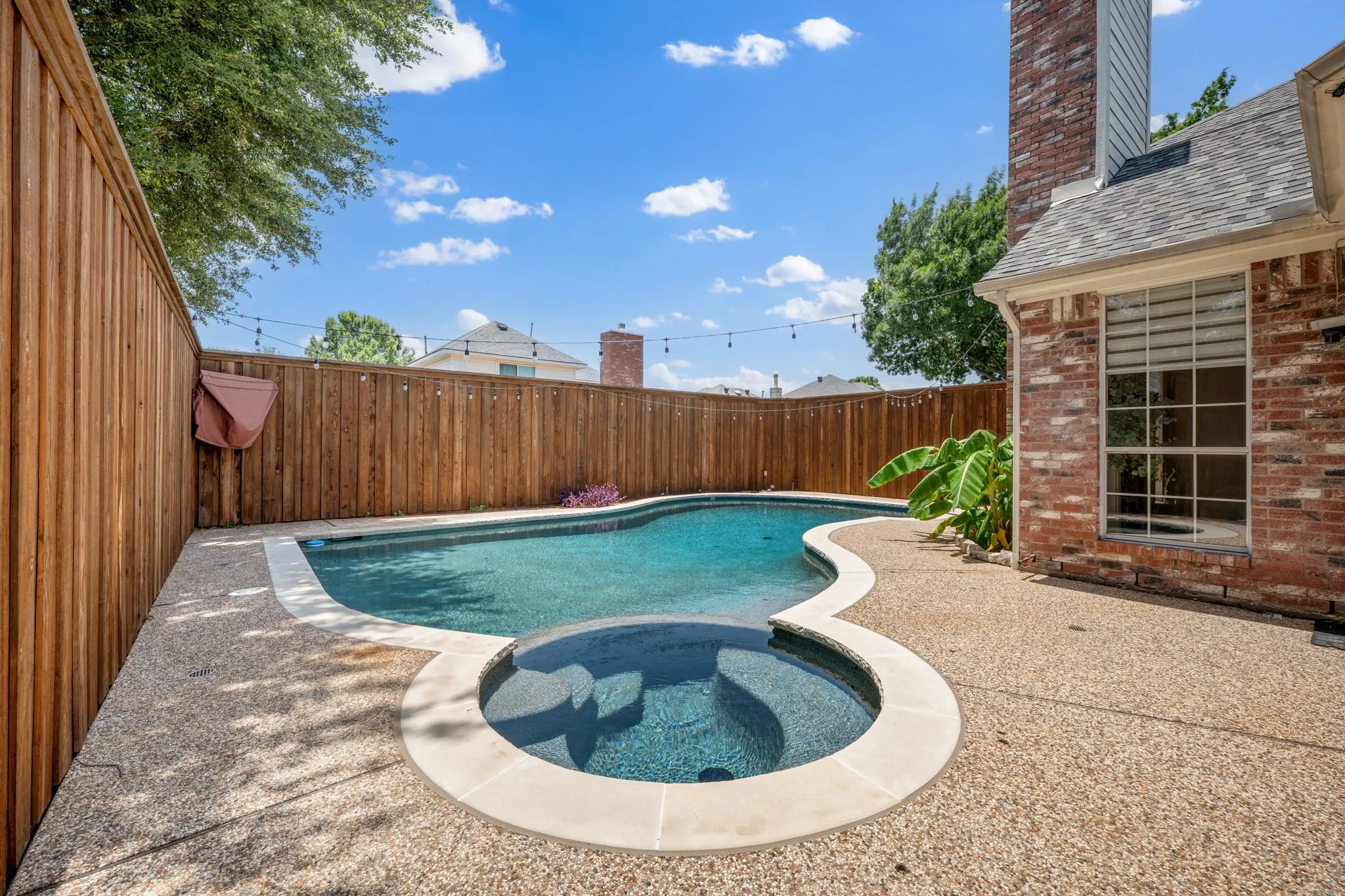 Single Family Residence For Sale in Collin County , 2324 Compton Drive, Plano, Texas 75025, 5 Bedroom, 4 Bathroom, 2 Garage spaces, 3,266 Sqft, built in 1993, mls#21318472, Real Estate Agent in Plano, Homes For Sale in Collin county, Homes For Sale in Plano, Realtor in Plano Texas, Real Estate Brokerage Independent Realty Texas, Luminita Cordes Realtor