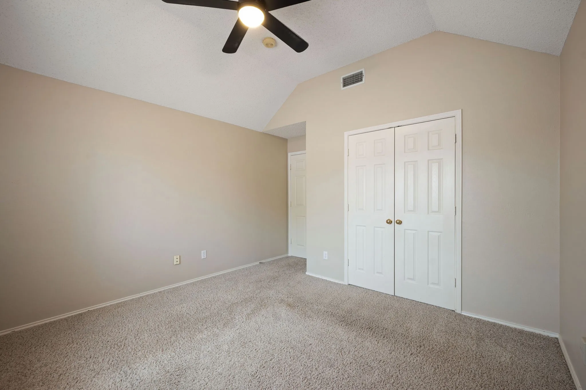 Single Family Residence For Sale in Collin County , 2324 Compton Drive, Plano, Texas 75025, 5 Bedroom, 4 Bathroom, 2 Garage spaces, 3,266 Sqft, built in 1993, mls#21318472, Real Estate Agent in Plano, Homes For Sale in Collin county, Homes For Sale in Plano, Realtor in Plano Texas, Real Estate Brokerage Independent Realty Texas, Luminita Cordes Realtor