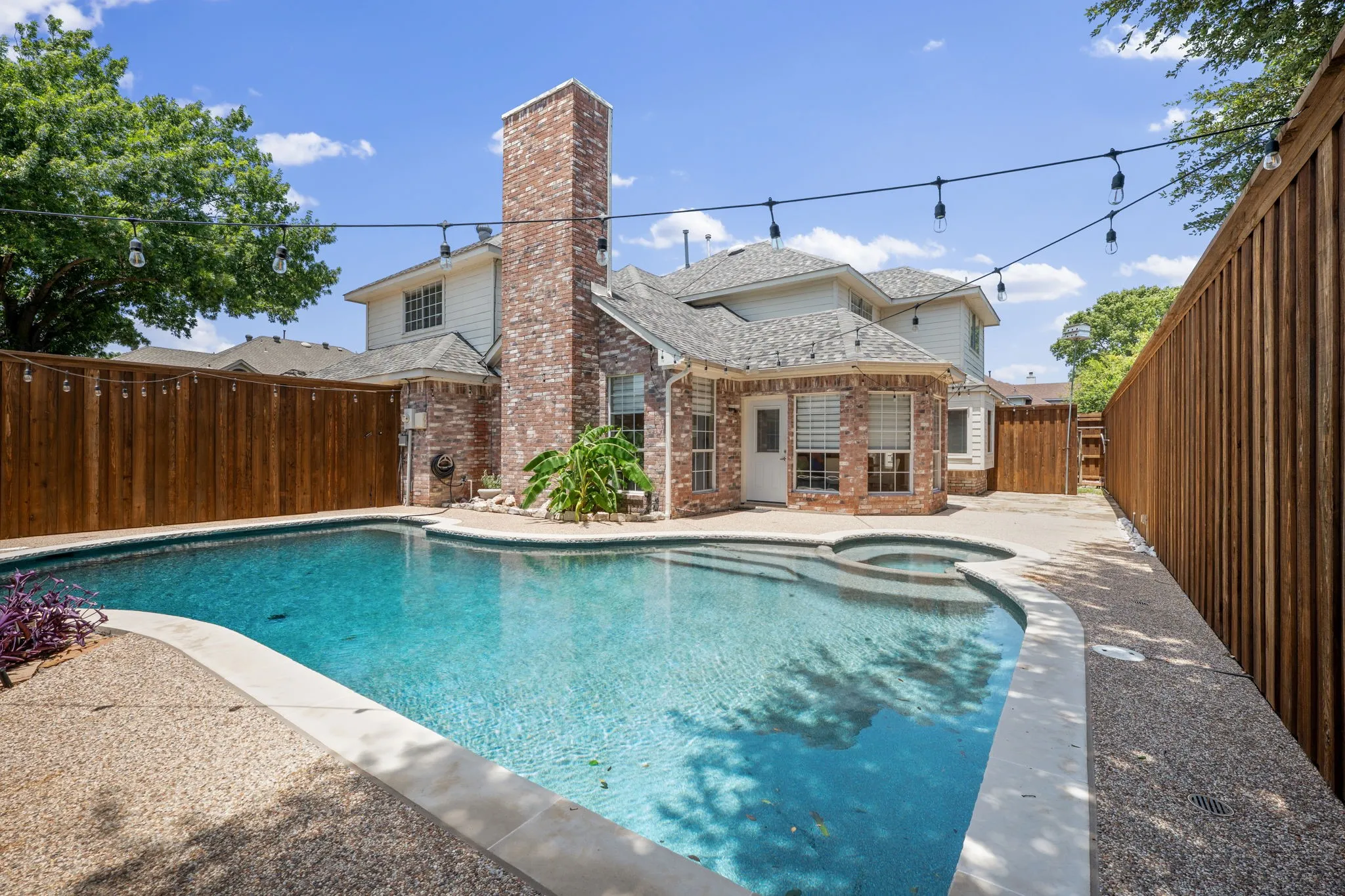 Single Family Residence For Sale in Collin County , 2324 Compton Drive, Plano, Texas 75025, 5 Bedroom, 4 Bathroom, 2 Garage spaces, 3,266 Sqft, built in 1993, mls#21318472, Real Estate Agent in Plano, Homes For Sale in Collin county, Homes For Sale in Plano, Realtor in Plano Texas, Real Estate Brokerage Independent Realty Texas, Luminita Cordes Realtor