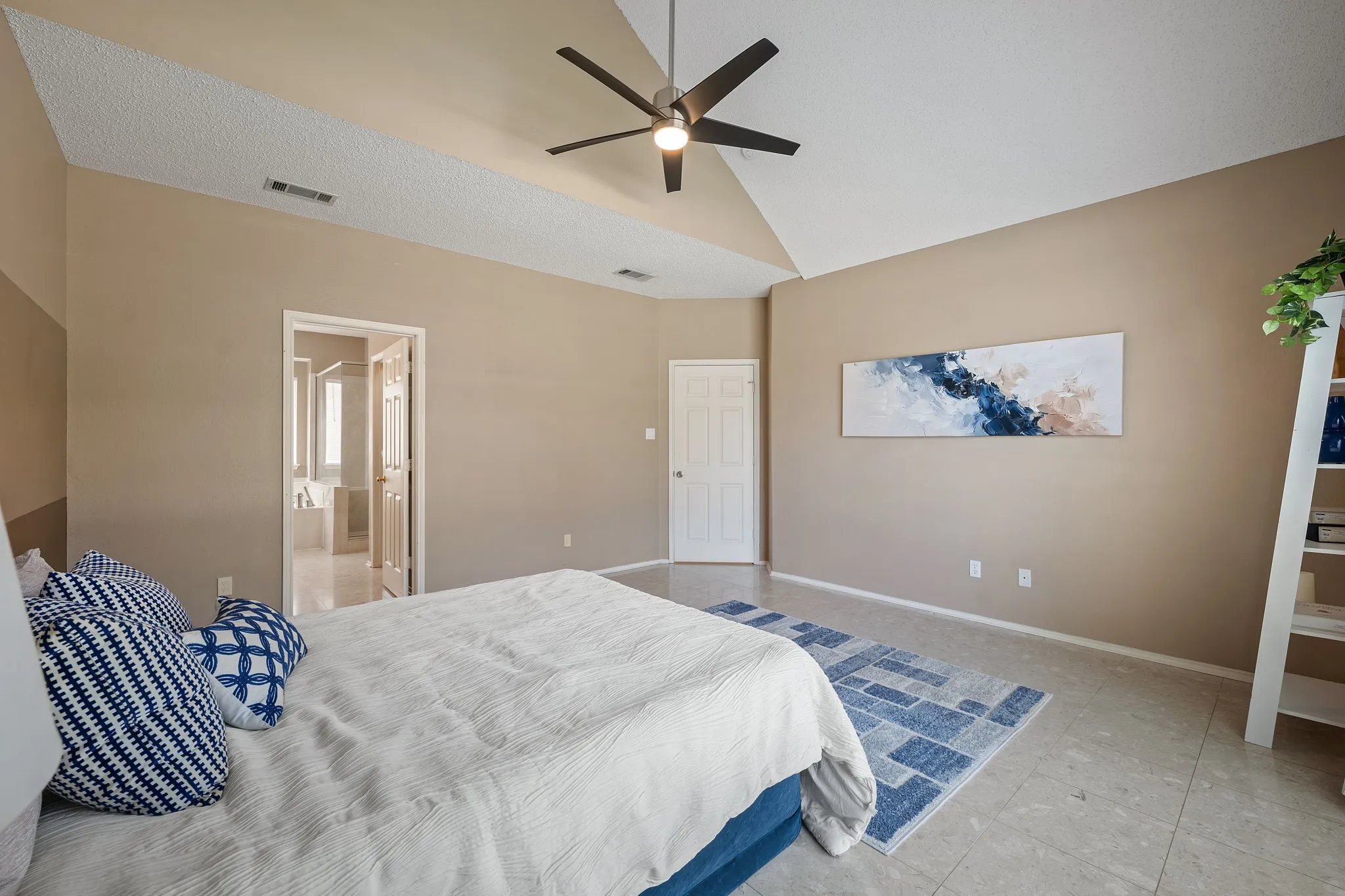 Single Family Residence For Sale in Collin County , 2324 Compton Drive, Plano, Texas 75025, 5 Bedroom, 4 Bathroom, 2 Garage spaces, 3,266 Sqft, built in 1993, mls#21318472, Real Estate Agent in Plano, Homes For Sale in Collin county, Homes For Sale in Plano, Realtor in Plano Texas, Real Estate Brokerage Independent Realty Texas, Luminita Cordes Realtor