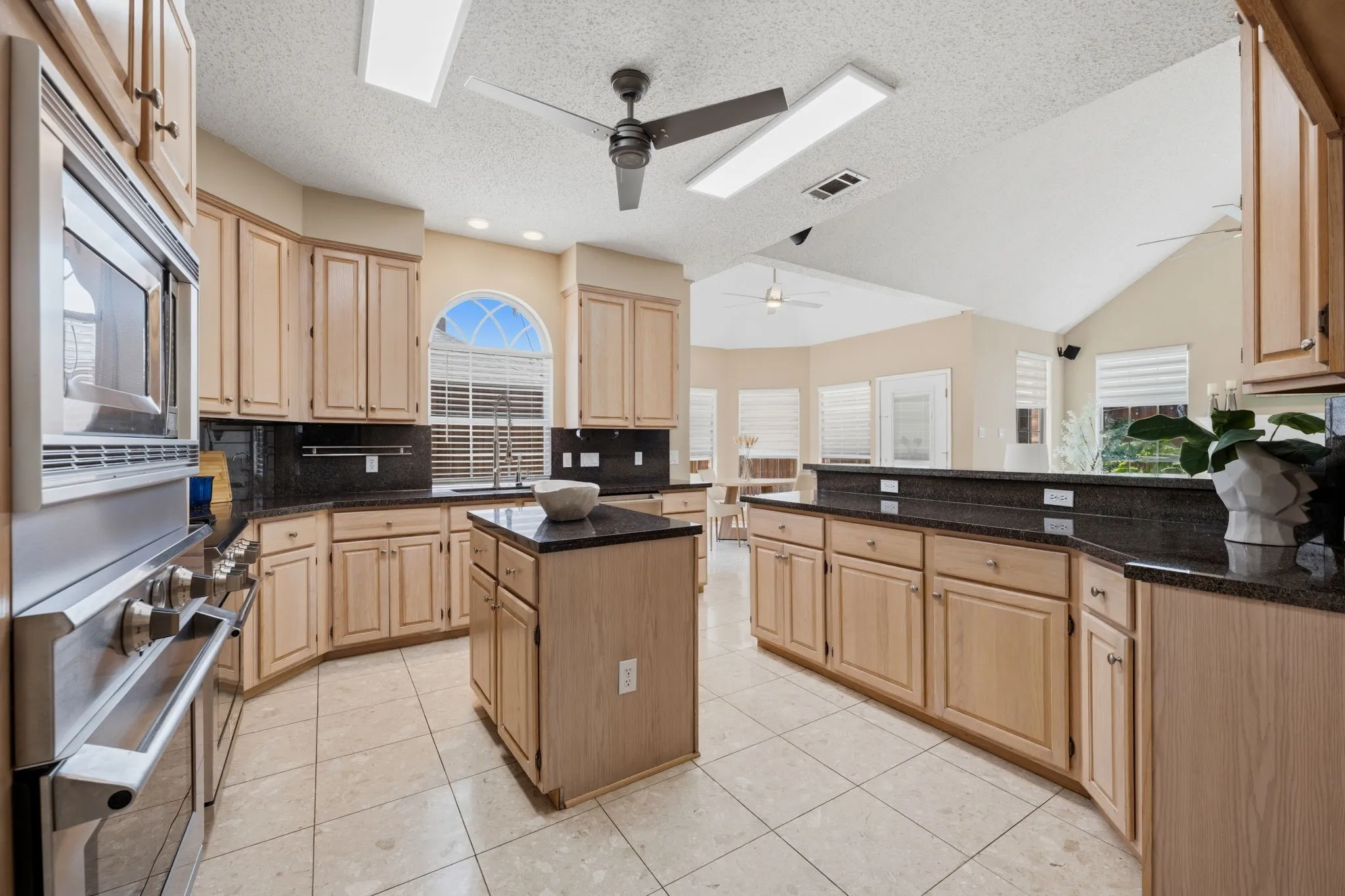 Single Family Residence For Sale in Collin County , 2324 Compton Drive, Plano, Texas 75025, 5 Bedroom, 4 Bathroom, 2 Garage spaces, 3,266 Sqft, built in 1993, mls#21318472, Real Estate Agent in Plano, Homes For Sale in Collin county, Homes For Sale in Plano, Realtor in Plano Texas, Real Estate Brokerage Independent Realty Texas, Luminita Cordes Realtor