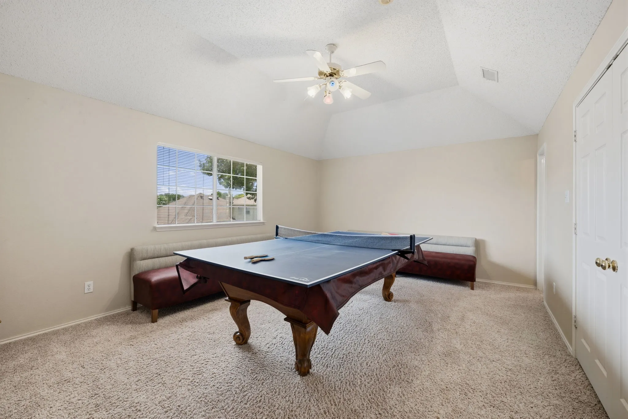 Single Family Residence For Sale in Collin County , 2324 Compton Drive, Plano, Texas 75025, 5 Bedroom, 4 Bathroom, 2 Garage spaces, 3,266 Sqft, built in 1993, mls#21318472, Real Estate Agent in Plano, Homes For Sale in Collin county, Homes For Sale in Plano, Realtor in Plano Texas, Real Estate Brokerage Independent Realty Texas, Luminita Cordes Realtor