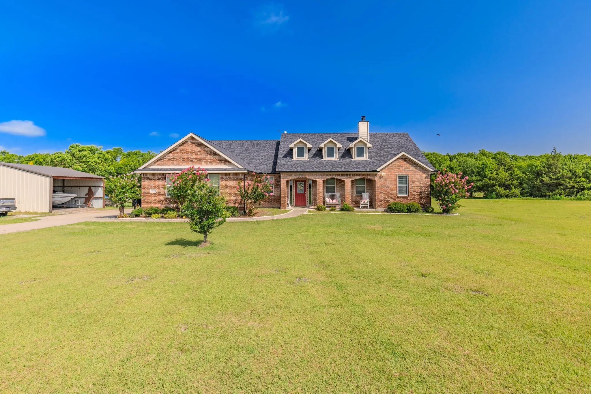 Single Family Residence For Sale in Hunt County , 4168 Fm 3211, Caddo Mills, Texas 75135, 3 Bedroom, 2 Bathroom, 2 Garage spaces, 1,904 Sqft, built in 2007, Price $475,000, mls#21316640, Real Estate Agent in Caddo Mills, Homes For Sale in Hunt county, Homes For Sale in Caddo Mills, Realtor in Caddo Mills Texas, Real Estate Brokerage Independent Realty Texas, Luminita Cordes Realtor