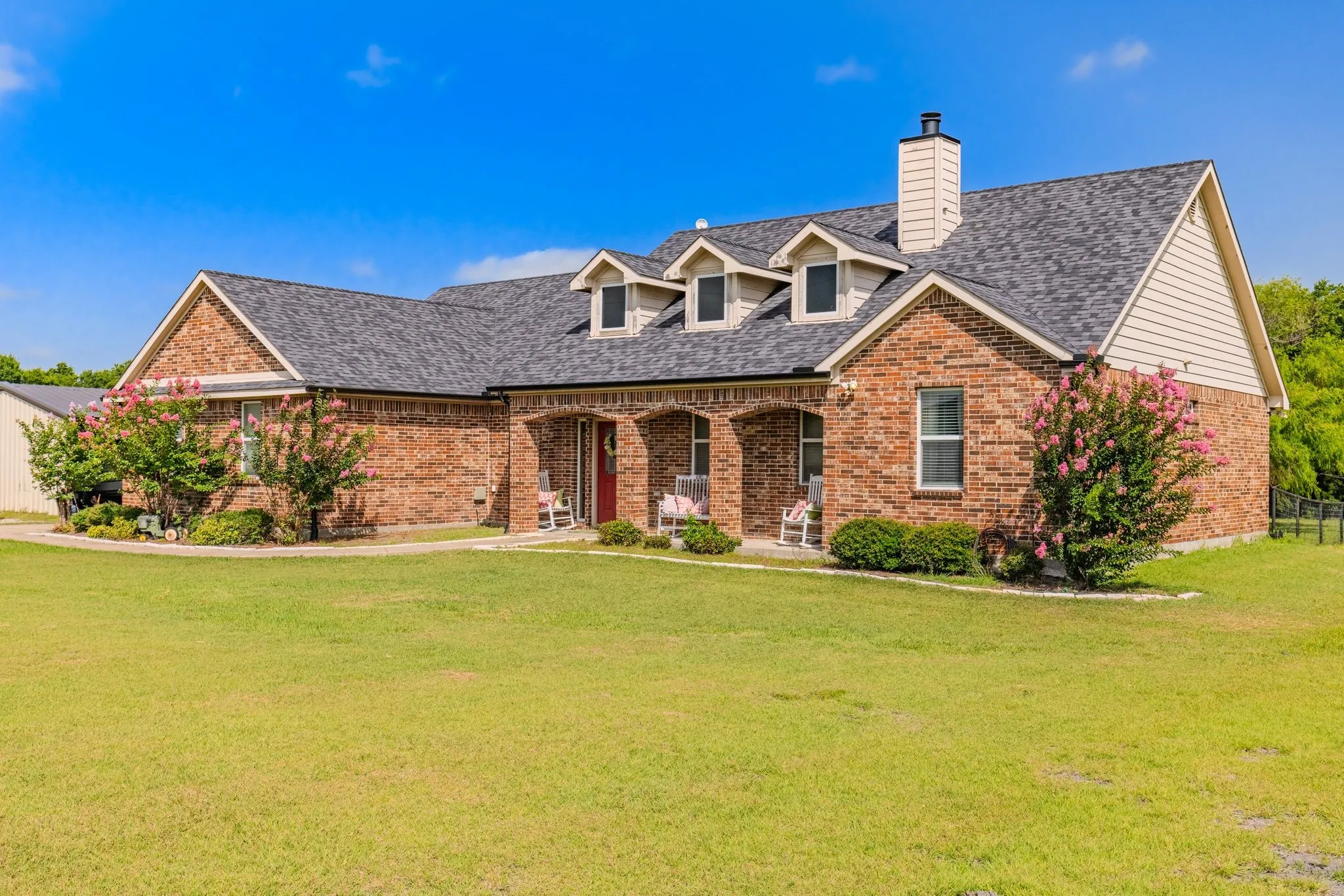 Single Family Residence For Sale in Hunt County , 4168 Fm 3211, Caddo Mills, Texas 75135, 3 Bedroom, 2 Bathroom, 2 Garage spaces, 1,904 Sqft, built in 2007, Price $475,000, mls#21316640, Real Estate Agent in Caddo Mills, Homes For Sale in Hunt county, Homes For Sale in Caddo Mills, Realtor in Caddo Mills Texas, Real Estate Brokerage Independent Realty Texas, Luminita Cordes Realtor