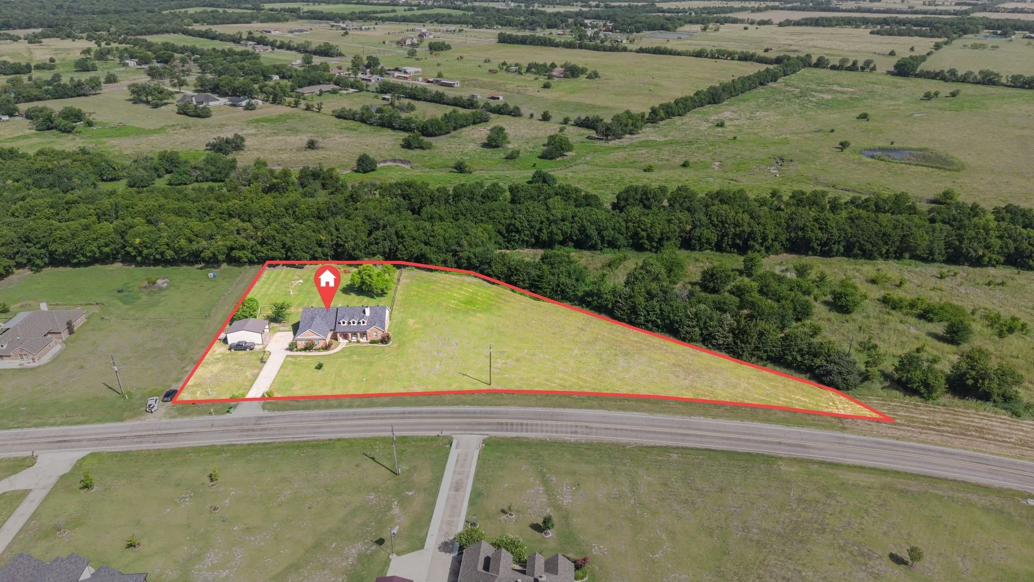 Single Family Residence For Sale in Hunt County , 4168 Fm 3211, Caddo Mills, Texas 75135, 3 Bedroom, 2 Bathroom, 2 Garage spaces, 1,904 Sqft, built in 2007, Price $475,000, mls#21316640, Real Estate Agent in Caddo Mills, Homes For Sale in Hunt county, Homes For Sale in Caddo Mills, Realtor in Caddo Mills Texas, Real Estate Brokerage Independent Realty Texas, Luminita Cordes Realtor