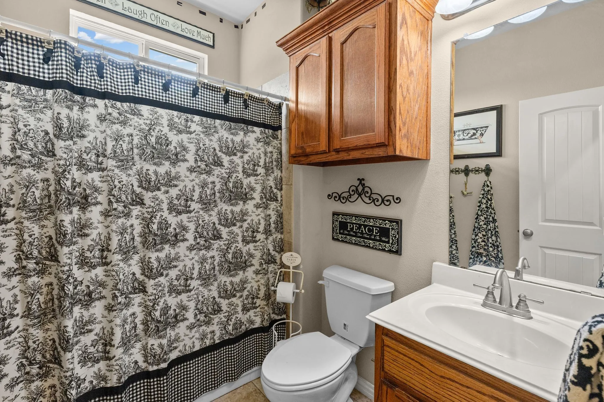 Single Family Residence For Sale in Hunt County , 4168 Fm 3211, Caddo Mills, Texas 75135, 3 Bedroom, 2 Bathroom, 2 Garage spaces, 1,904 Sqft, built in 2007, Price $475,000, mls#21316640, Real Estate Agent in Caddo Mills, Homes For Sale in Hunt county, Homes For Sale in Caddo Mills, Realtor in Caddo Mills Texas, Real Estate Brokerage Independent Realty Texas, Luminita Cordes Realtor