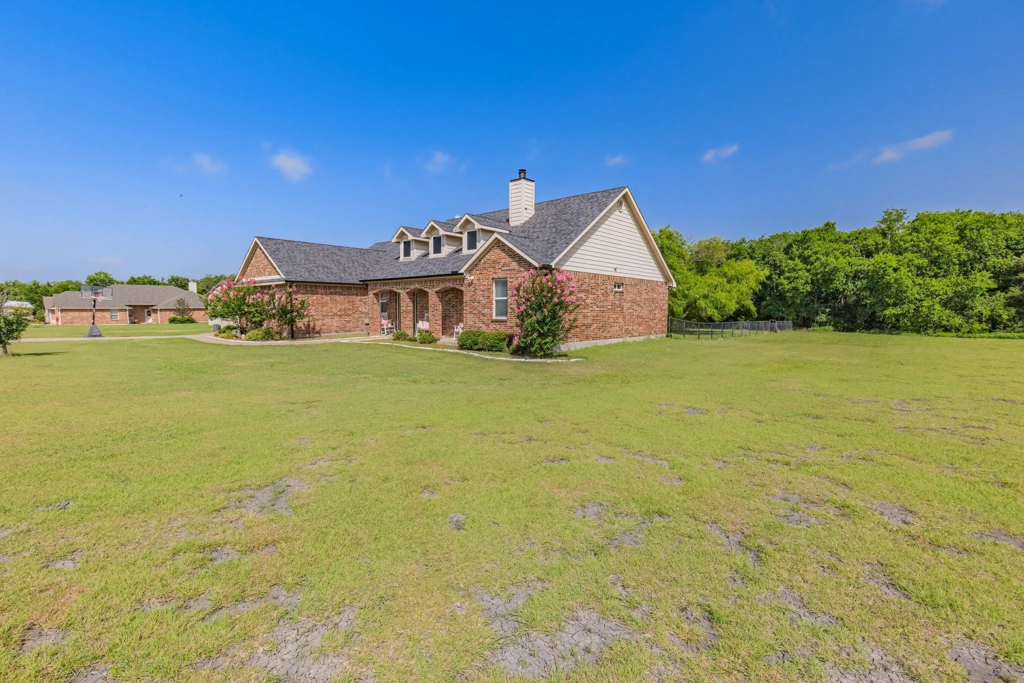 Single Family Residence For Sale in Hunt County , 4168 Fm 3211, Caddo Mills, Texas 75135, 3 Bedroom, 2 Bathroom, 2 Garage spaces, 1,904 Sqft, built in 2007, Price $475,000, mls#21316640, Real Estate Agent in Caddo Mills, Homes For Sale in Hunt county, Homes For Sale in Caddo Mills, Realtor in Caddo Mills Texas, Real Estate Brokerage Independent Realty Texas, Luminita Cordes Realtor