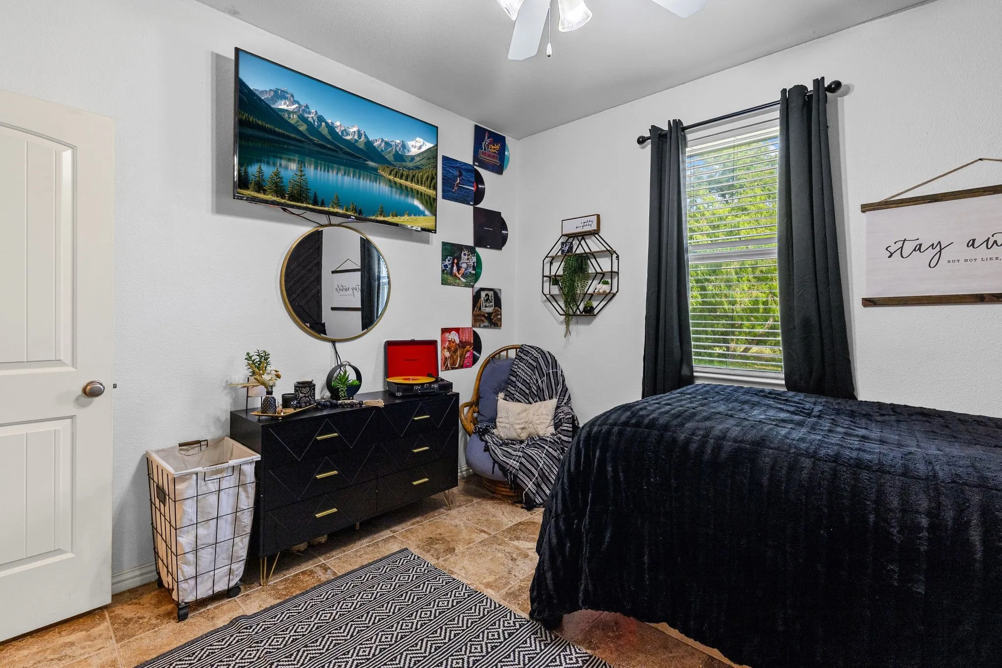 Single Family Residence For Sale in Hunt County , 4168 Fm 3211, Caddo Mills, Texas 75135, 3 Bedroom, 2 Bathroom, 2 Garage spaces, 1,904 Sqft, built in 2007, Price $475,000, mls#21316640, Real Estate Agent in Caddo Mills, Homes For Sale in Hunt county, Homes For Sale in Caddo Mills, Realtor in Caddo Mills Texas, Real Estate Brokerage Independent Realty Texas, Luminita Cordes Realtor
