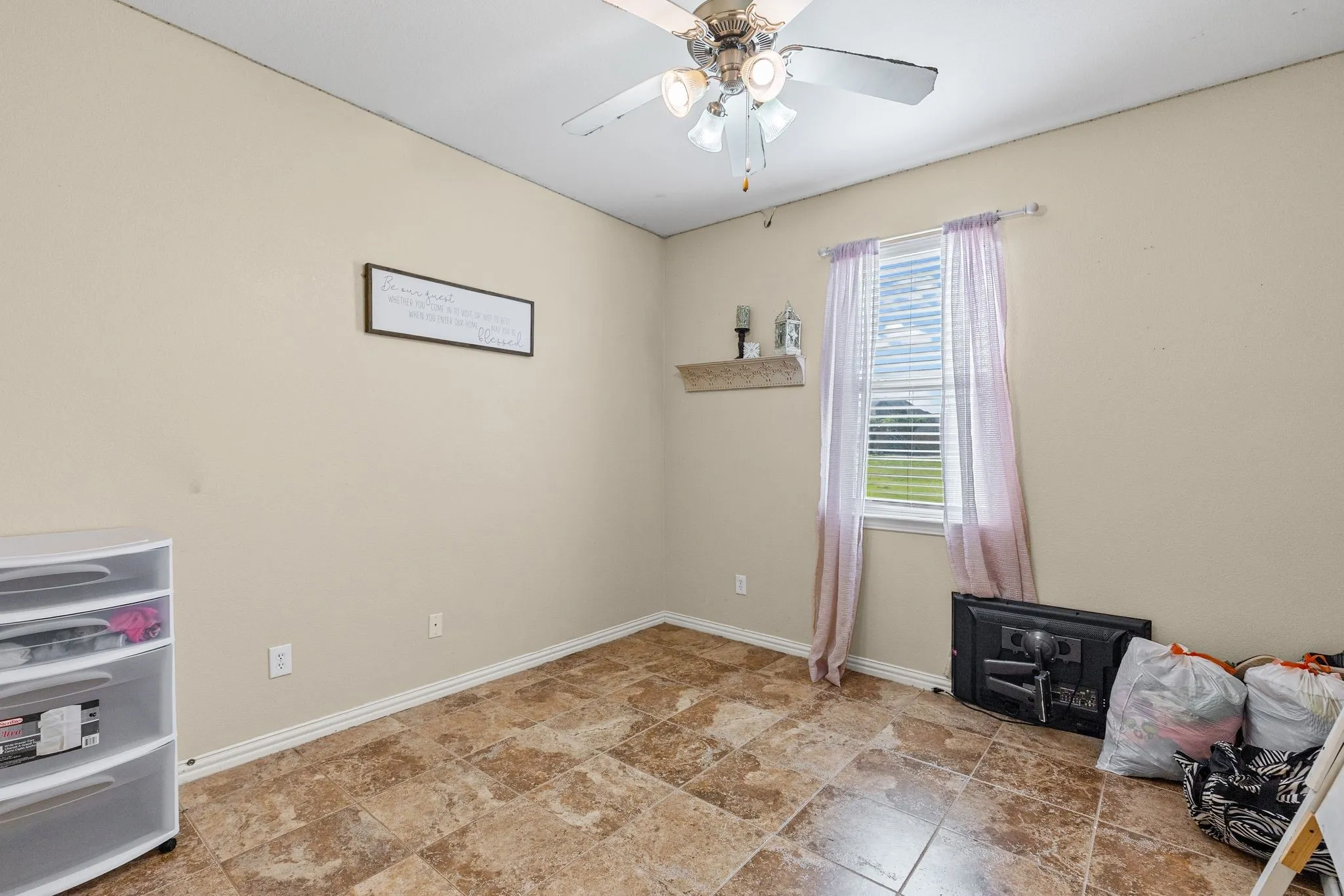 Single Family Residence For Sale in Hunt County , 4168 Fm 3211, Caddo Mills, Texas 75135, 3 Bedroom, 2 Bathroom, 2 Garage spaces, 1,904 Sqft, built in 2007, Price $475,000, mls#21316640, Real Estate Agent in Caddo Mills, Homes For Sale in Hunt county, Homes For Sale in Caddo Mills, Realtor in Caddo Mills Texas, Real Estate Brokerage Independent Realty Texas, Luminita Cordes Realtor