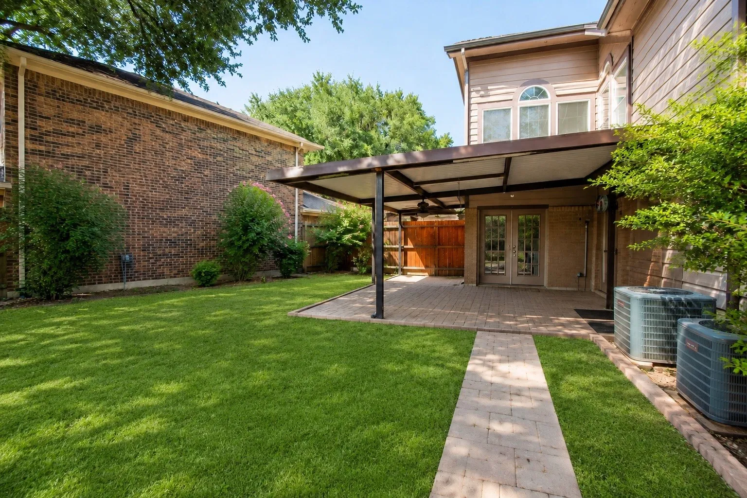 Single Family Residence For Sale in Dallas County , 6545 Los Rios Drive, Mesquite, Texas 75150, 3 Bedroom, 2 Bathroom, Garage spaces, 2,139 Sqft, built in 1985, mls#21319251, Real Estate Agent in Mesquite, Homes For Sale in Dallas county, Homes For Sale in Mesquite, Realtor in Mesquite Texas, Real Estate Brokerage Independent Realty Texas, Luminita Cordes Realtor