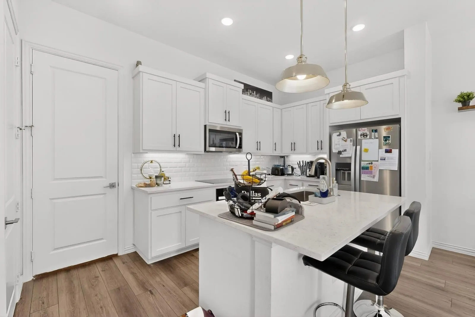 Single Family Residence For Rent in Dallas County , 7546 Edgeware Road, Dallas, Texas 75228, 3 Bedroom, 3 Bathroom, 2 Garage spaces, 1,580 Sqft, built in 2024, mls#21319252, Real Estate Agent in Dallas, Homes For Rent in Dallas county, Homes For Rent in Dallas, Realtor in Dallas Texas, Real Estate Brokerage Independent Realty Texas, Luminita Cordes Realtor