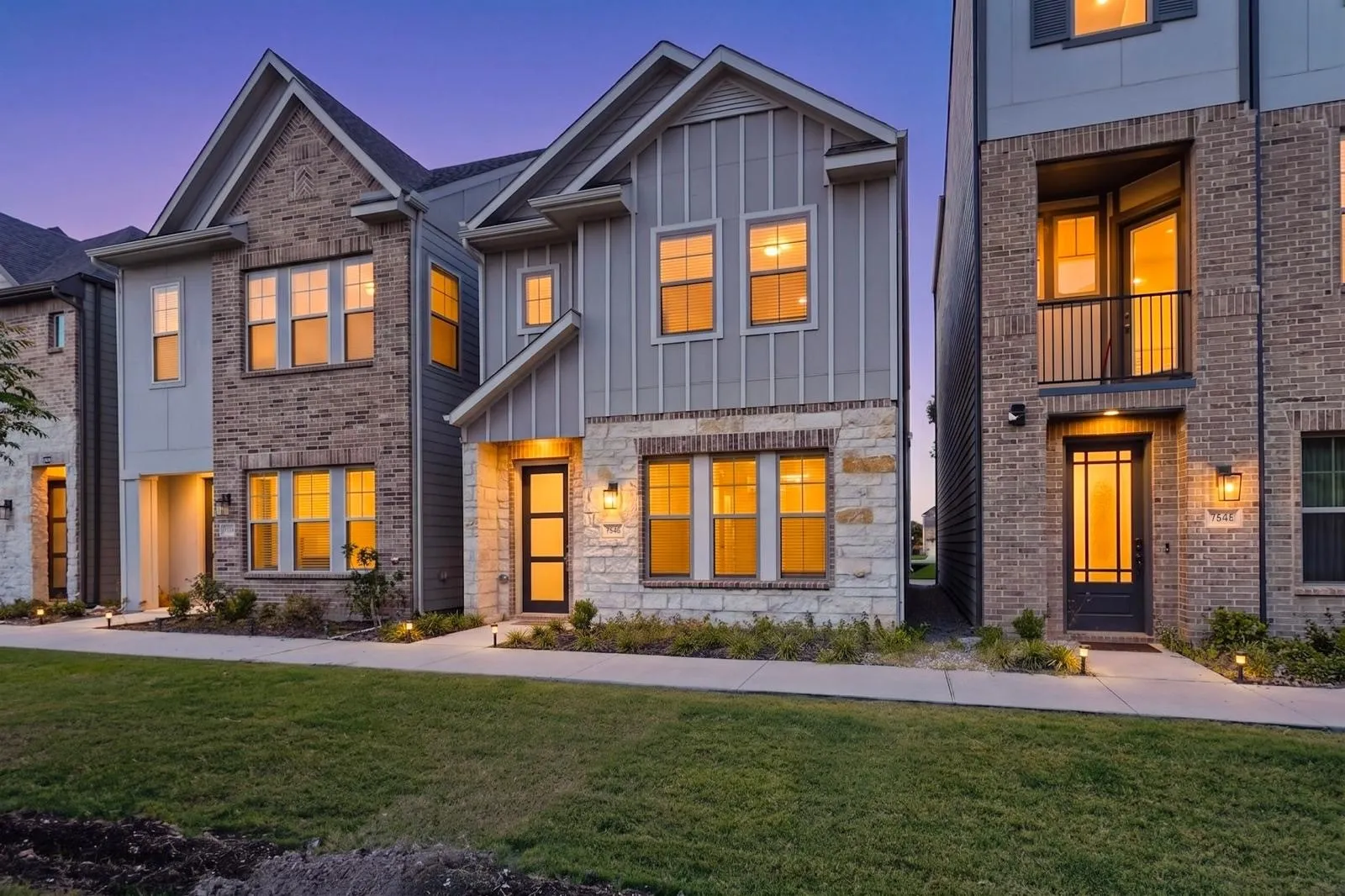 Single Family Residence For Rent in Dallas County , 7546 Edgeware Road, Dallas, Texas 75228, 3 Bedroom, 3 Bathroom, 2 Garage spaces, 1,580 Sqft, built in 2024, mls#21319252, Real Estate Agent in Dallas, Homes For Rent in Dallas county, Homes For Rent in Dallas, Realtor in Dallas Texas, Real Estate Brokerage Independent Realty Texas, Luminita Cordes Realtor