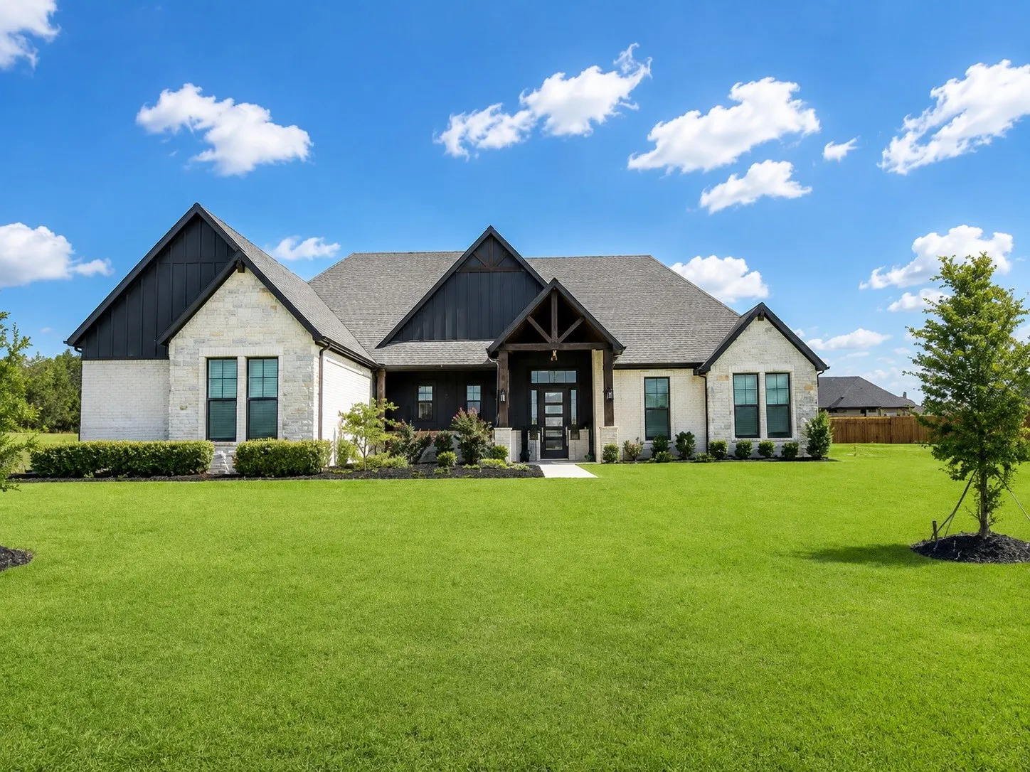 Single Family Residence For Sale in Ellis County , 4017 Lagos Drive, Midlothian, Texas 76065, 4 Bedroom, 4 Bathroom, 3 Garage spaces, 2,865 Sqft, built in 2023, mls#21315988, Real Estate Agent in Midlothian, Homes For Sale in Ellis county, Homes For Sale in Midlothian, Realtor in Midlothian Texas, Real Estate Brokerage Independent Realty Texas, Luminita Cordes Realtor