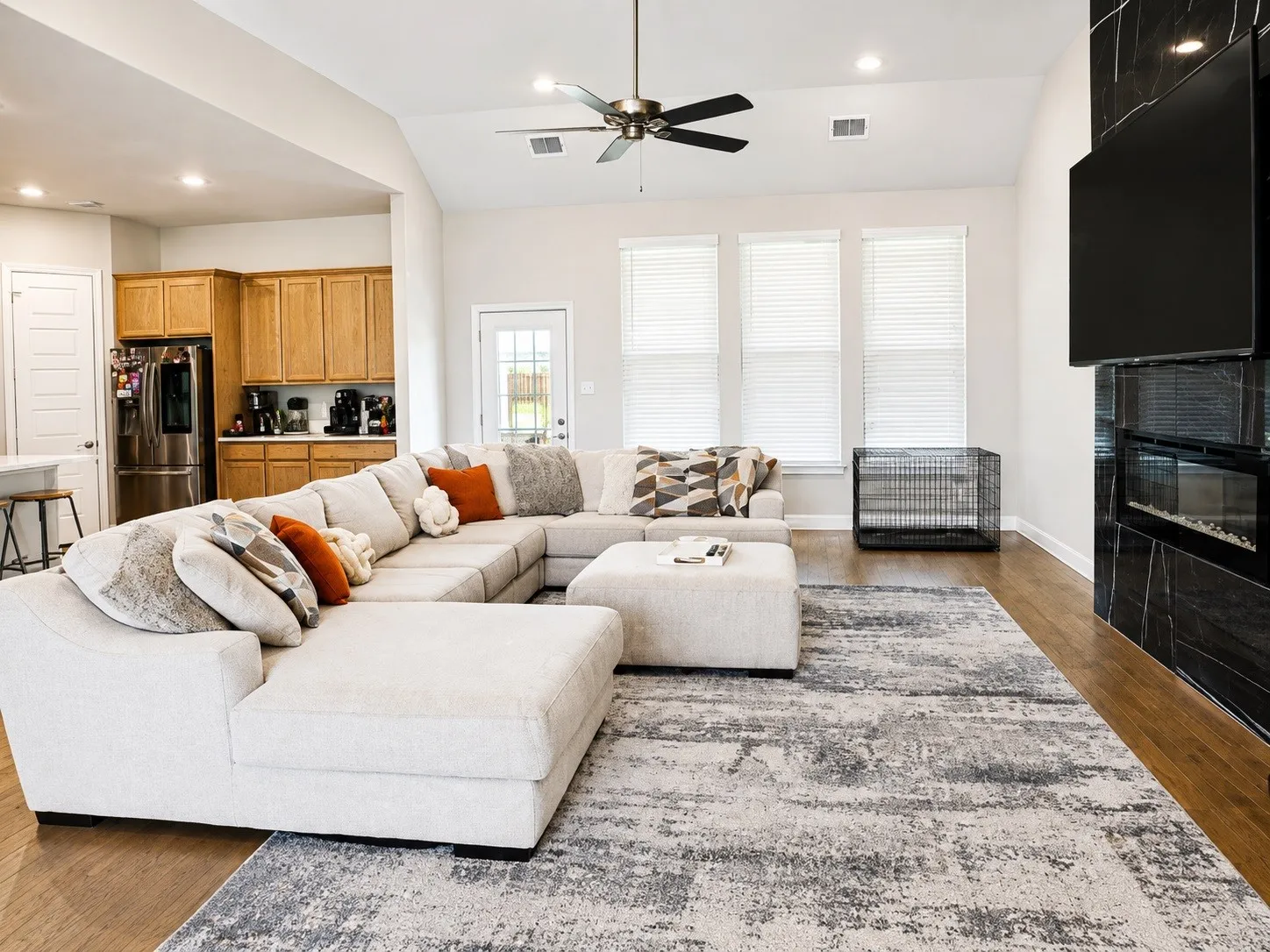 Single Family Residence For Sale in Ellis County , 4017 Lagos Drive, Midlothian, Texas 76065, 4 Bedroom, 4 Bathroom, 3 Garage spaces, 2,865 Sqft, built in 2023, mls#21315988, Real Estate Agent in Midlothian, Homes For Sale in Ellis county, Homes For Sale in Midlothian, Realtor in Midlothian Texas, Real Estate Brokerage Independent Realty Texas, Luminita Cordes Realtor