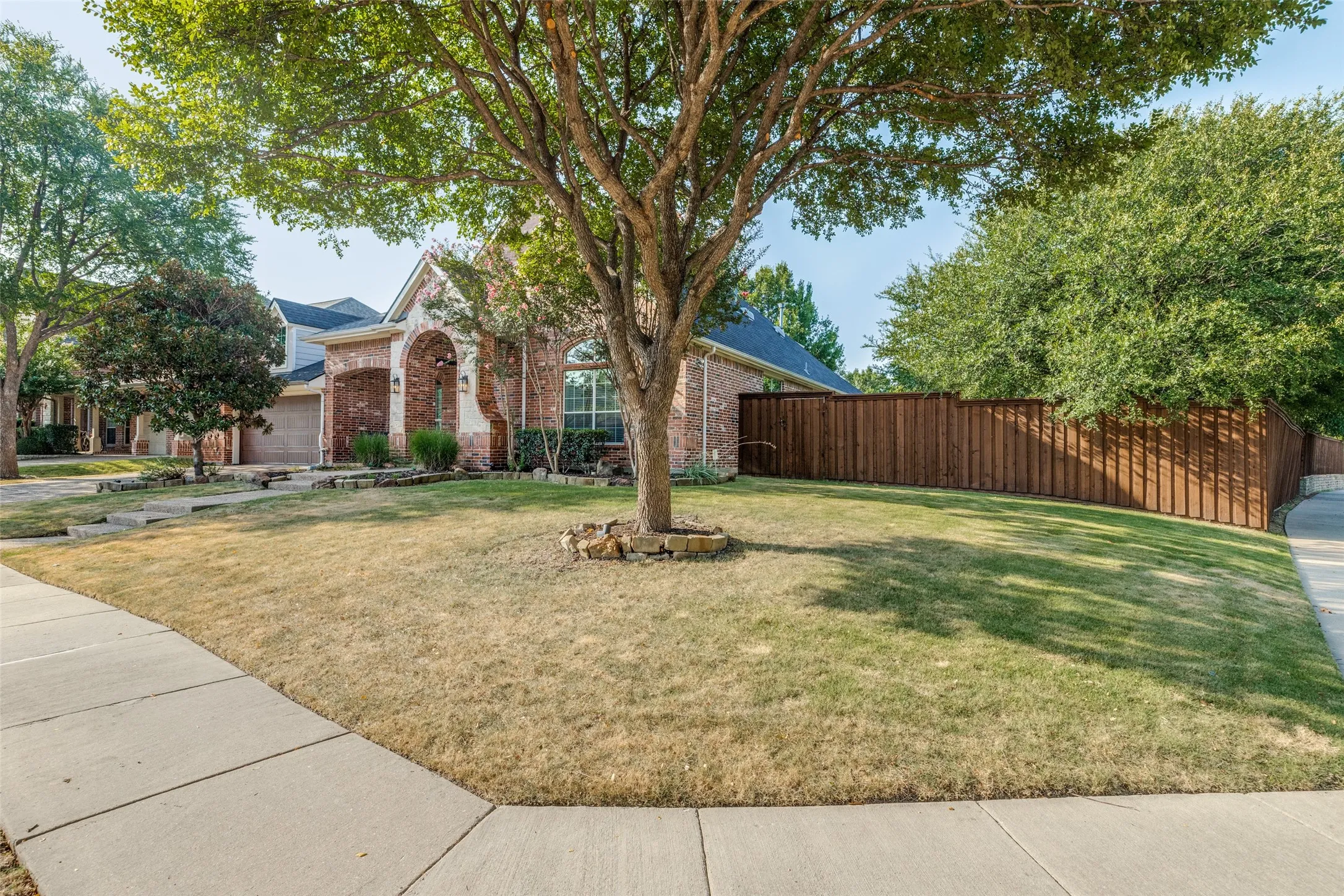 Single Family Residence For Sale in Denton County , 5203 Cree Drive, Frisco, Texas 75034, 4 Bedroom, 4 Bathroom, 2 Garage spaces, 4,236 Sqft, built in 2004, mls#21319255, Real Estate Agent in Frisco, Homes For Sale in Denton county, Homes For Sale in Frisco, Realtor in Frisco Texas, Real Estate Brokerage Independent Realty Texas, Luminita Cordes Realtor