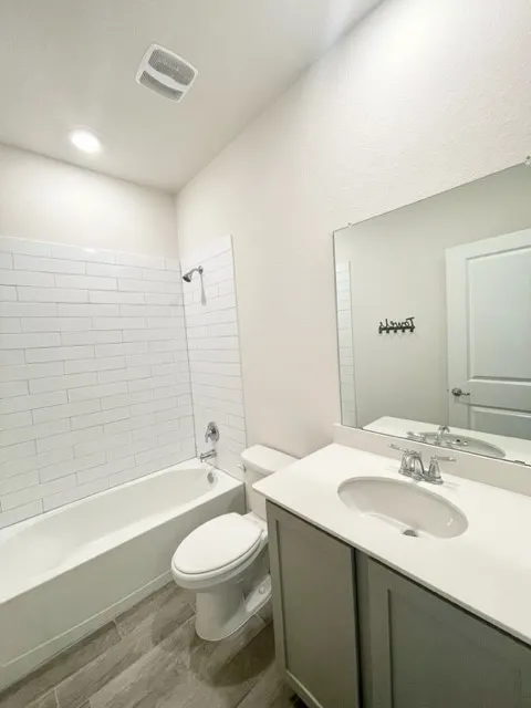Single Family Residence For Rent in Denton County , 11000 Glover Lane, Aubrey, Texas 76227, 3 Bedroom, 2 Bathroom, 2 Garage spaces, 1,650 Sqft, built in 2020, mls#21317547, Real Estate Agent in Aubrey, Homes For Rent in Denton county, Homes For Rent in Aubrey, Realtor in Aubrey Texas, Real Estate Brokerage Independent Realty Texas, Luminita Cordes Realtor
