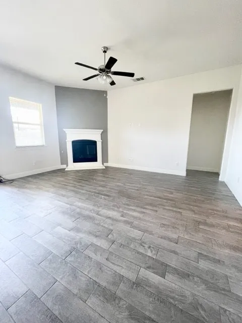 Single Family Residence For Rent in Denton County , 11000 Glover Lane, Aubrey, Texas 76227, 3 Bedroom, 2 Bathroom, 2 Garage spaces, 1,650 Sqft, built in 2020, mls#21317547, Real Estate Agent in Aubrey, Homes For Rent in Denton county, Homes For Rent in Aubrey, Realtor in Aubrey Texas, Real Estate Brokerage Independent Realty Texas, Luminita Cordes Realtor