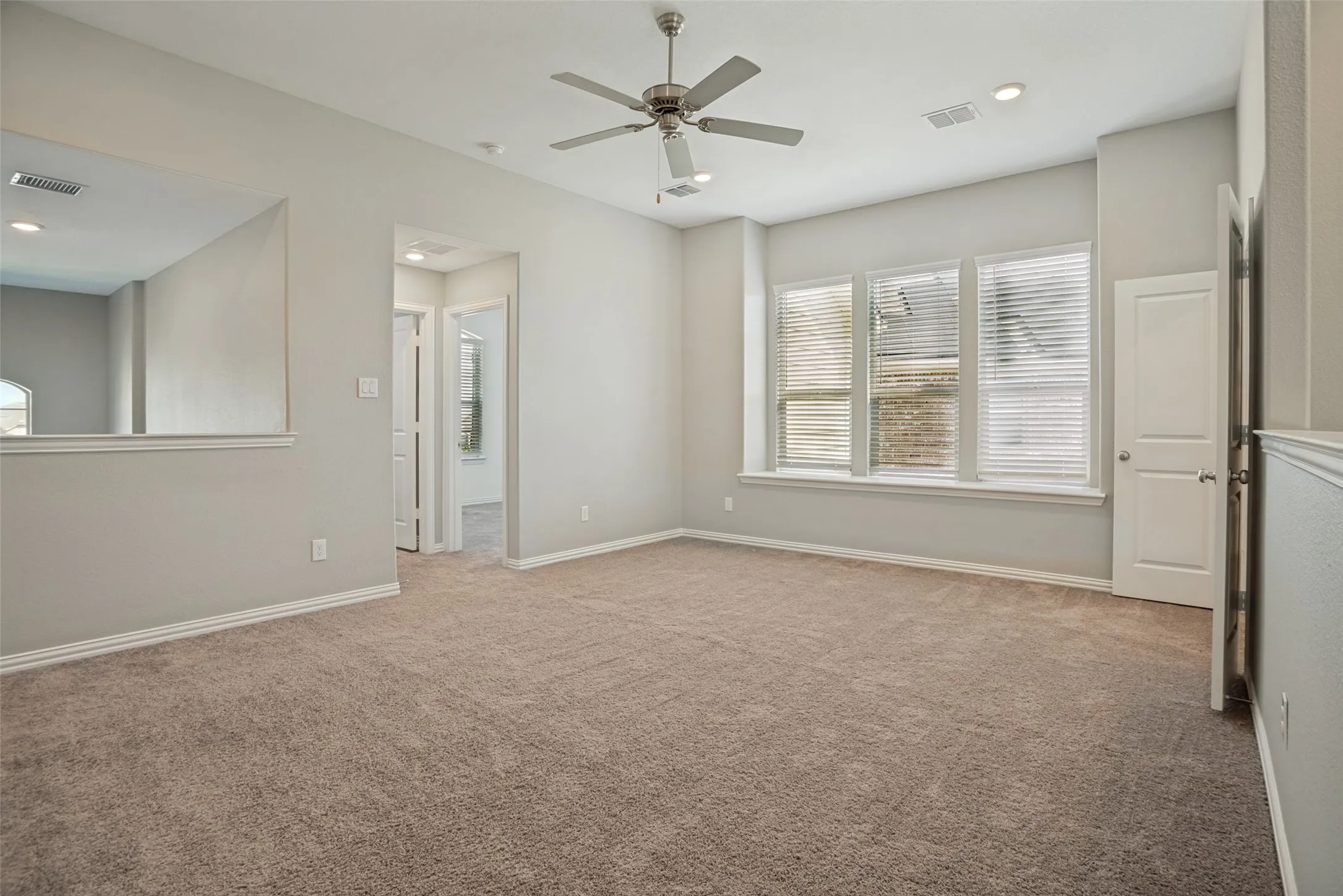 Single Family Residence For Sale in Collin County , 519 Foxtail Drive, Princeton, Texas 75407, 5 Bedroom, 5 Bathroom, 2 Garage spaces, 3,364 Sqft, built in 2021, mls#21314830, Real Estate Agent in Princeton, Homes For Sale in Collin county, Homes For Sale in Princeton, Realtor in Princeton Texas, Real Estate Brokerage Independent Realty Texas, Luminita Cordes Realtor