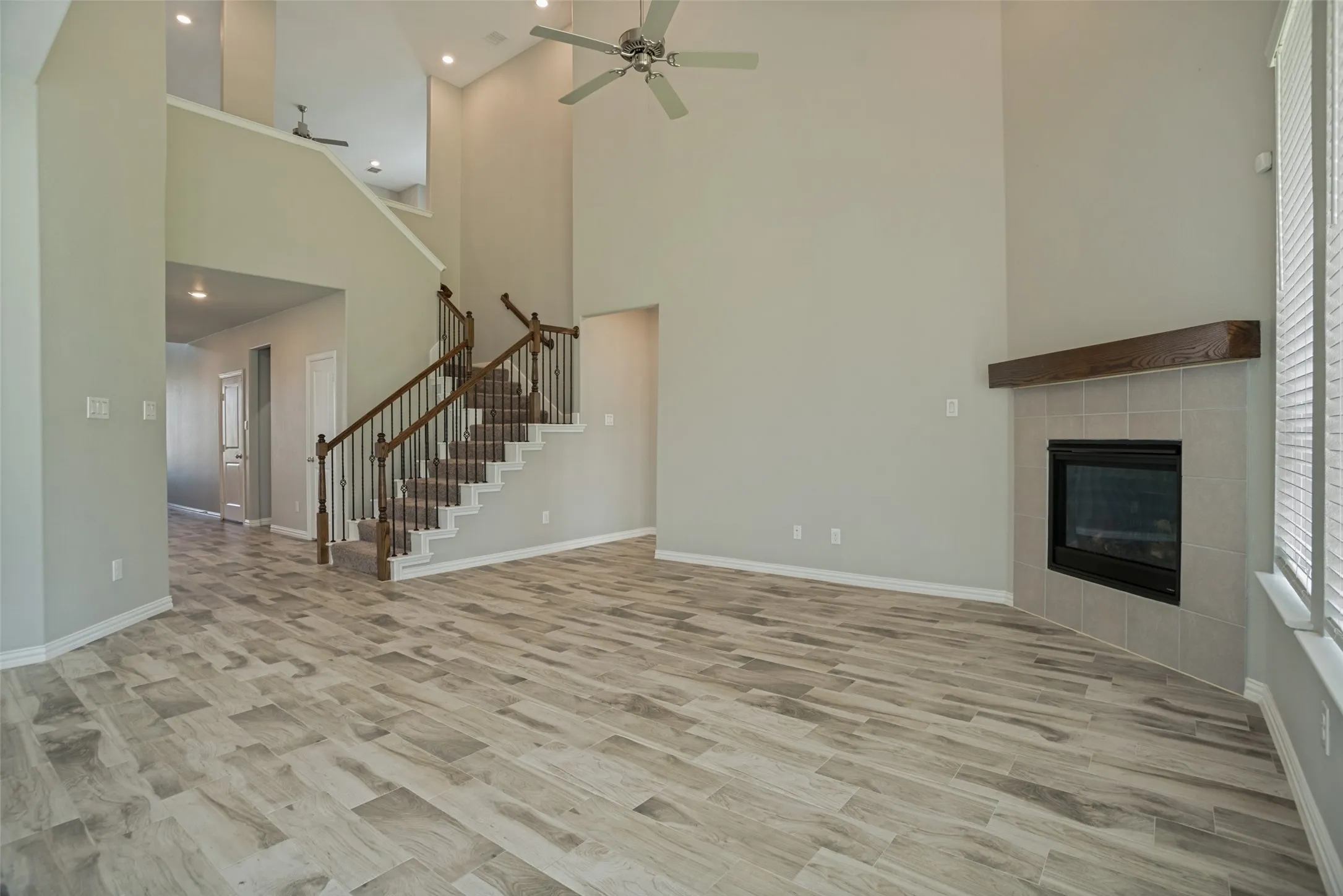 Single Family Residence For Sale in Collin County , 519 Foxtail Drive, Princeton, Texas 75407, 5 Bedroom, 5 Bathroom, 2 Garage spaces, 3,364 Sqft, built in 2021, mls#21314830, Real Estate Agent in Princeton, Homes For Sale in Collin county, Homes For Sale in Princeton, Realtor in Princeton Texas, Real Estate Brokerage Independent Realty Texas, Luminita Cordes Realtor