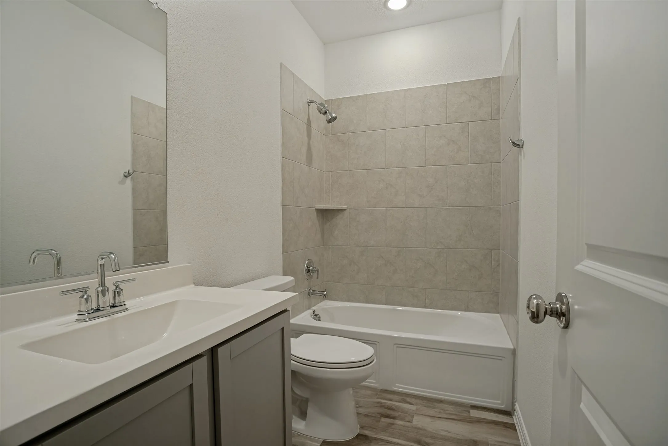 Single Family Residence For Sale in Collin County , 519 Foxtail Drive, Princeton, Texas 75407, 5 Bedroom, 5 Bathroom, 2 Garage spaces, 3,364 Sqft, built in 2021, mls#21314830, Real Estate Agent in Princeton, Homes For Sale in Collin county, Homes For Sale in Princeton, Realtor in Princeton Texas, Real Estate Brokerage Independent Realty Texas, Luminita Cordes Realtor