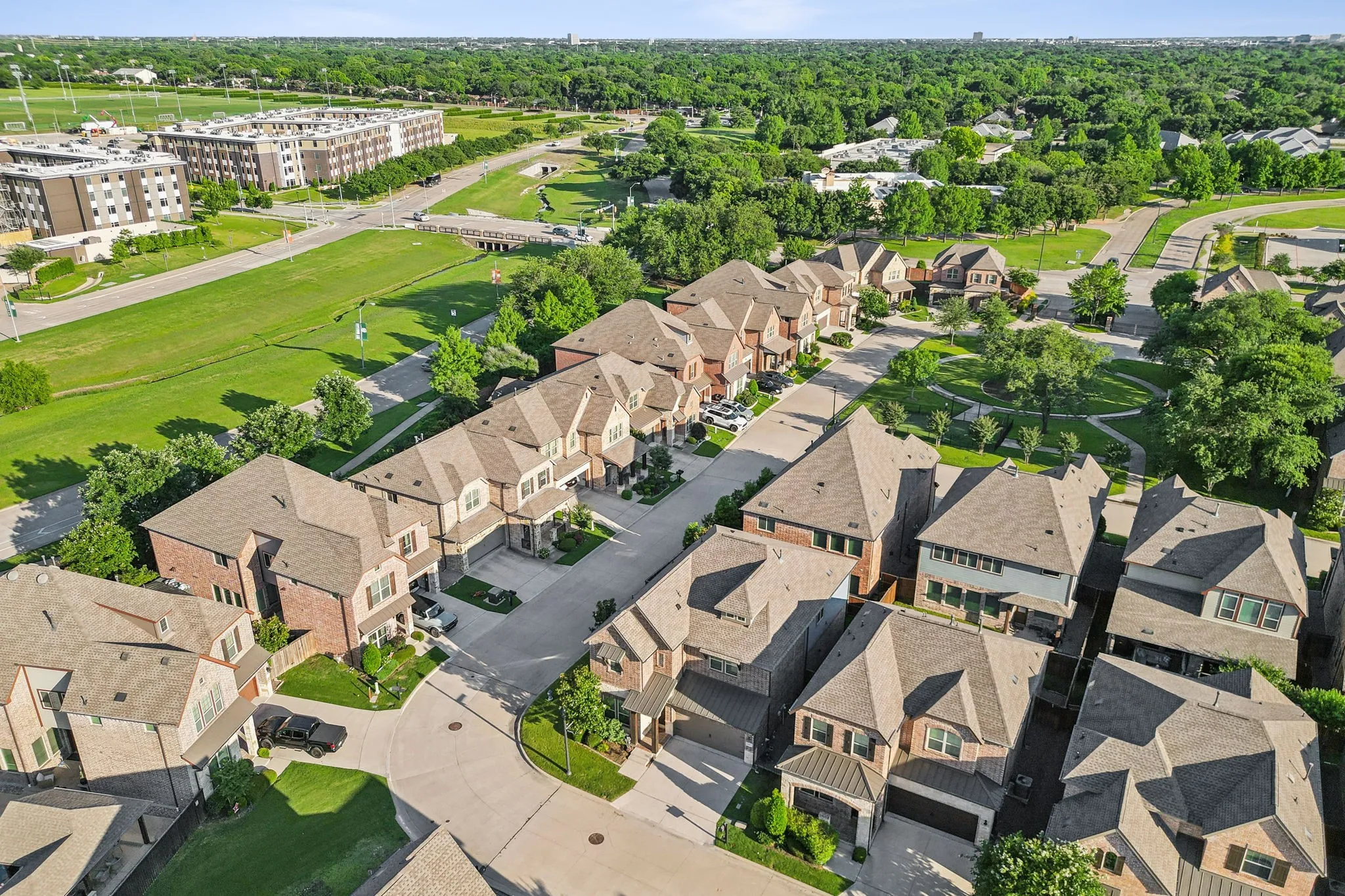 Single Family Residence For Sale in Dallas County , 1107 Alpine Drive, Richardson, Texas 75080, 4 Bedroom, 4 Bathroom, 3 Garage spaces, 2,914 Sqft, built in 2015, mls#21318937, Real Estate Agent in Richardson, Homes For Sale in Dallas county, Homes For Sale in Richardson, Realtor in Richardson Texas, Real Estate Brokerage Independent Realty Texas, Luminita Cordes Realtor