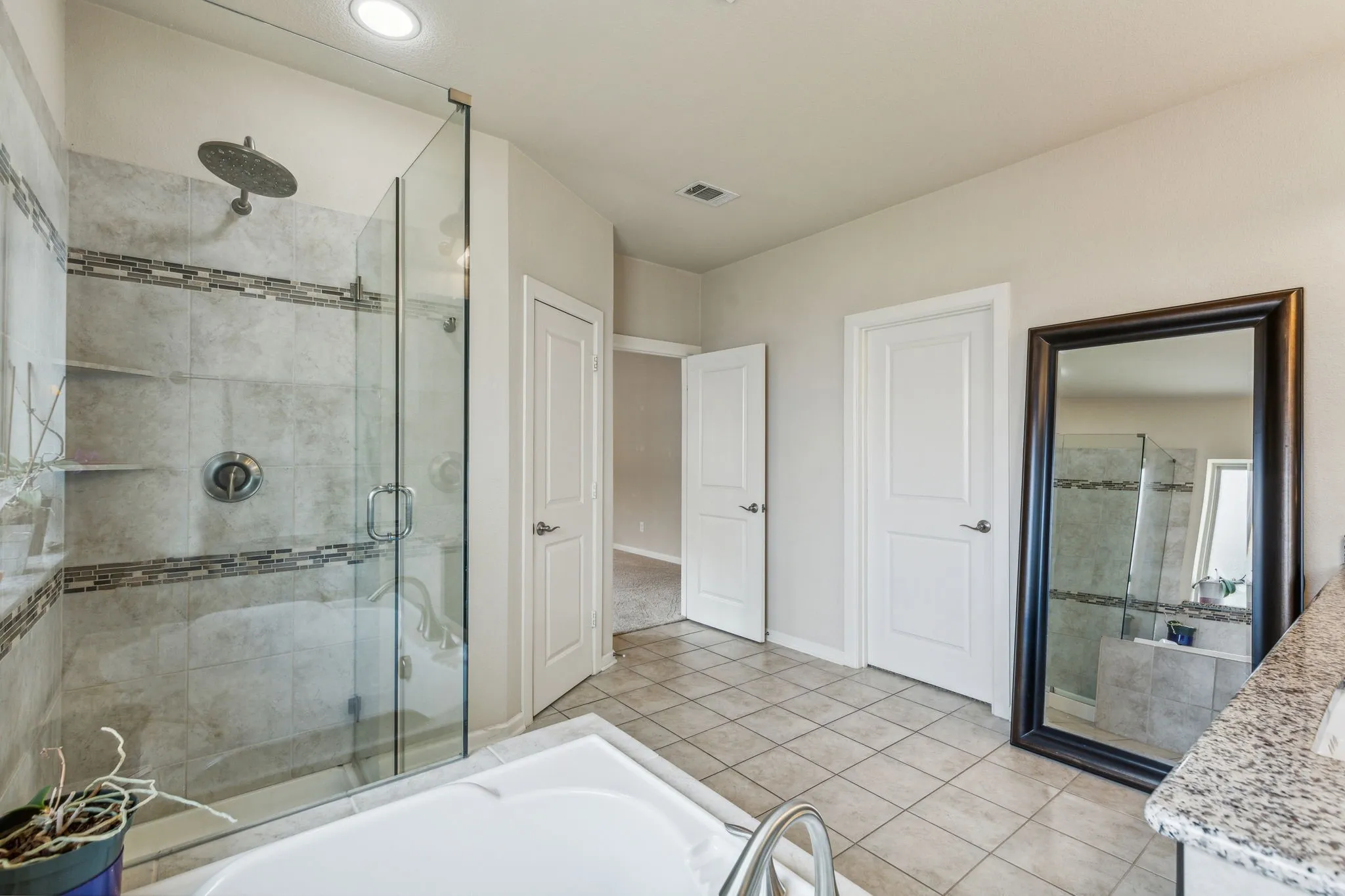 Single Family Residence For Sale in Dallas County , 1107 Alpine Drive, Richardson, Texas 75080, 4 Bedroom, 4 Bathroom, 3 Garage spaces, 2,914 Sqft, built in 2015, mls#21318937, Real Estate Agent in Richardson, Homes For Sale in Dallas county, Homes For Sale in Richardson, Realtor in Richardson Texas, Real Estate Brokerage Independent Realty Texas, Luminita Cordes Realtor