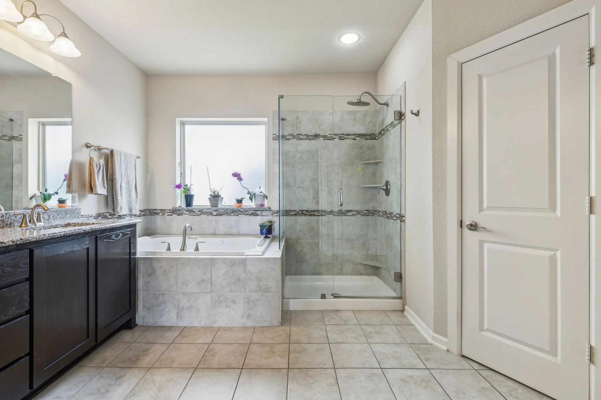 Single Family Residence For Sale in Dallas County , 1107 Alpine Drive, Richardson, Texas 75080, 4 Bedroom, 4 Bathroom, 3 Garage spaces, 2,914 Sqft, built in 2015, mls#21318937, Real Estate Agent in Richardson, Homes For Sale in Dallas county, Homes For Sale in Richardson, Realtor in Richardson Texas, Real Estate Brokerage Independent Realty Texas, Luminita Cordes Realtor
