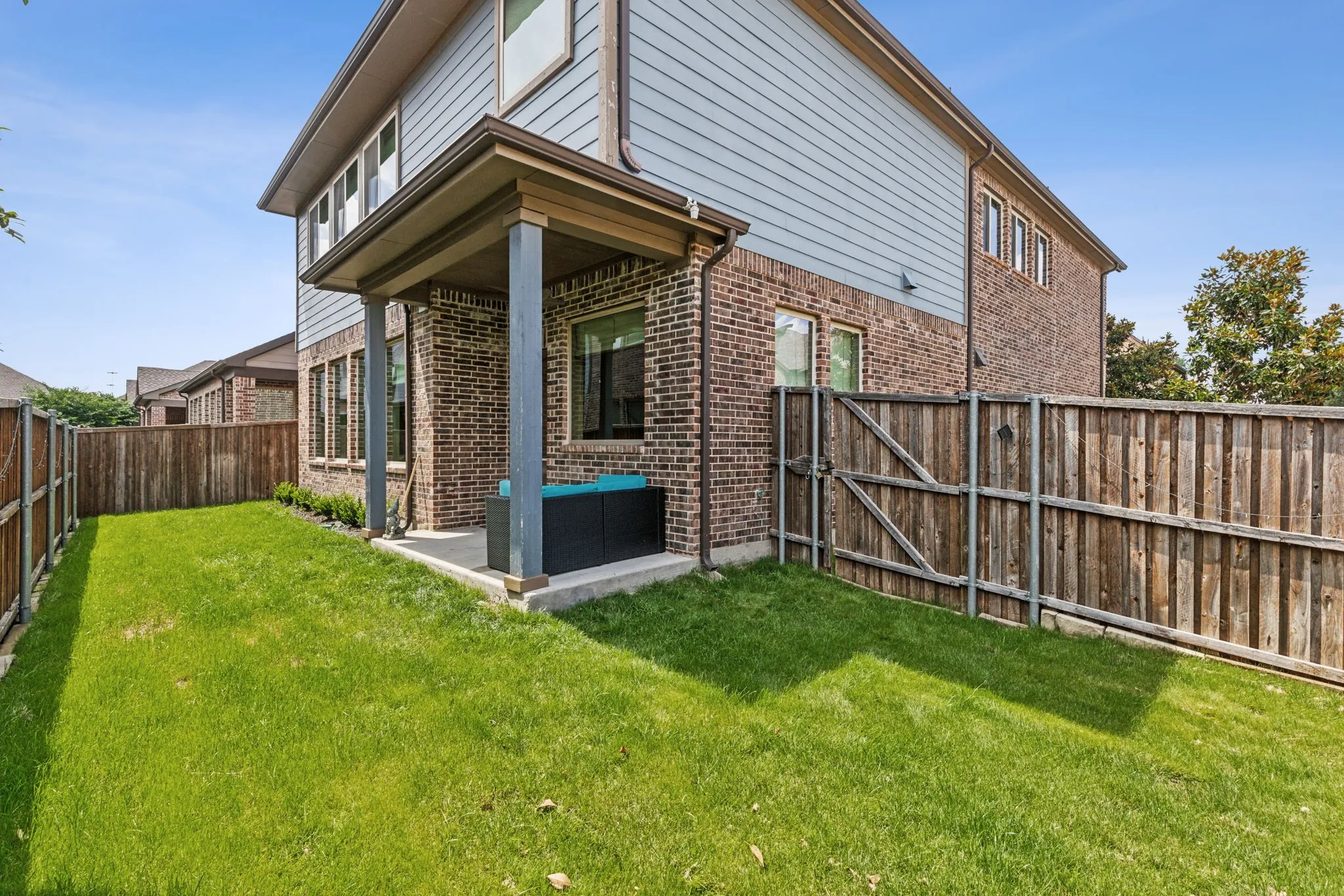 Single Family Residence For Sale in Dallas County , 1107 Alpine Drive, Richardson, Texas 75080, 4 Bedroom, 4 Bathroom, 3 Garage spaces, 2,914 Sqft, built in 2015, mls#21318937, Real Estate Agent in Richardson, Homes For Sale in Dallas county, Homes For Sale in Richardson, Realtor in Richardson Texas, Real Estate Brokerage Independent Realty Texas, Luminita Cordes Realtor