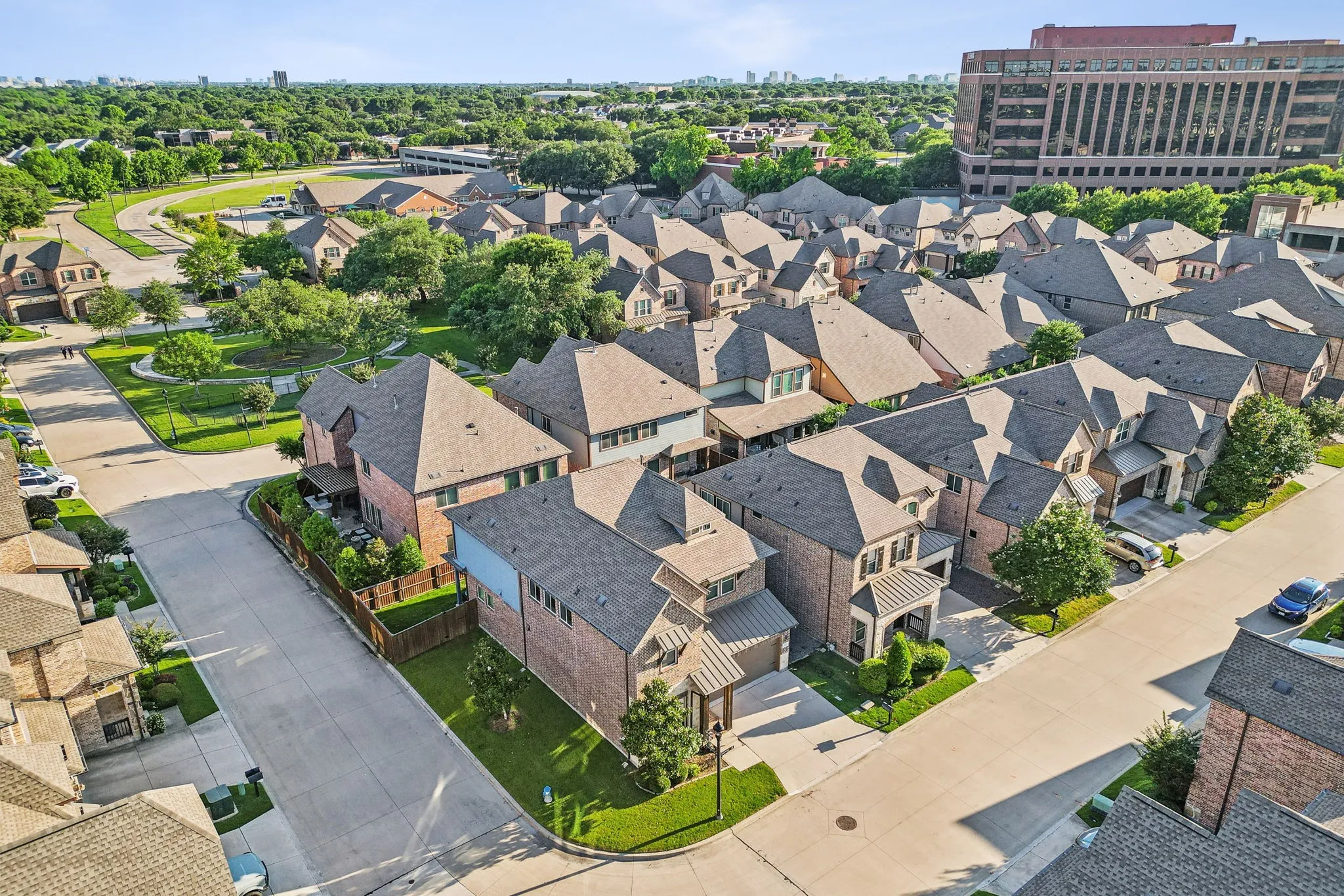 Single Family Residence For Sale in Dallas County , 1107 Alpine Drive, Richardson, Texas 75080, 4 Bedroom, 4 Bathroom, 3 Garage spaces, 2,914 Sqft, built in 2015, mls#21318937, Real Estate Agent in Richardson, Homes For Sale in Dallas county, Homes For Sale in Richardson, Realtor in Richardson Texas, Real Estate Brokerage Independent Realty Texas, Luminita Cordes Realtor