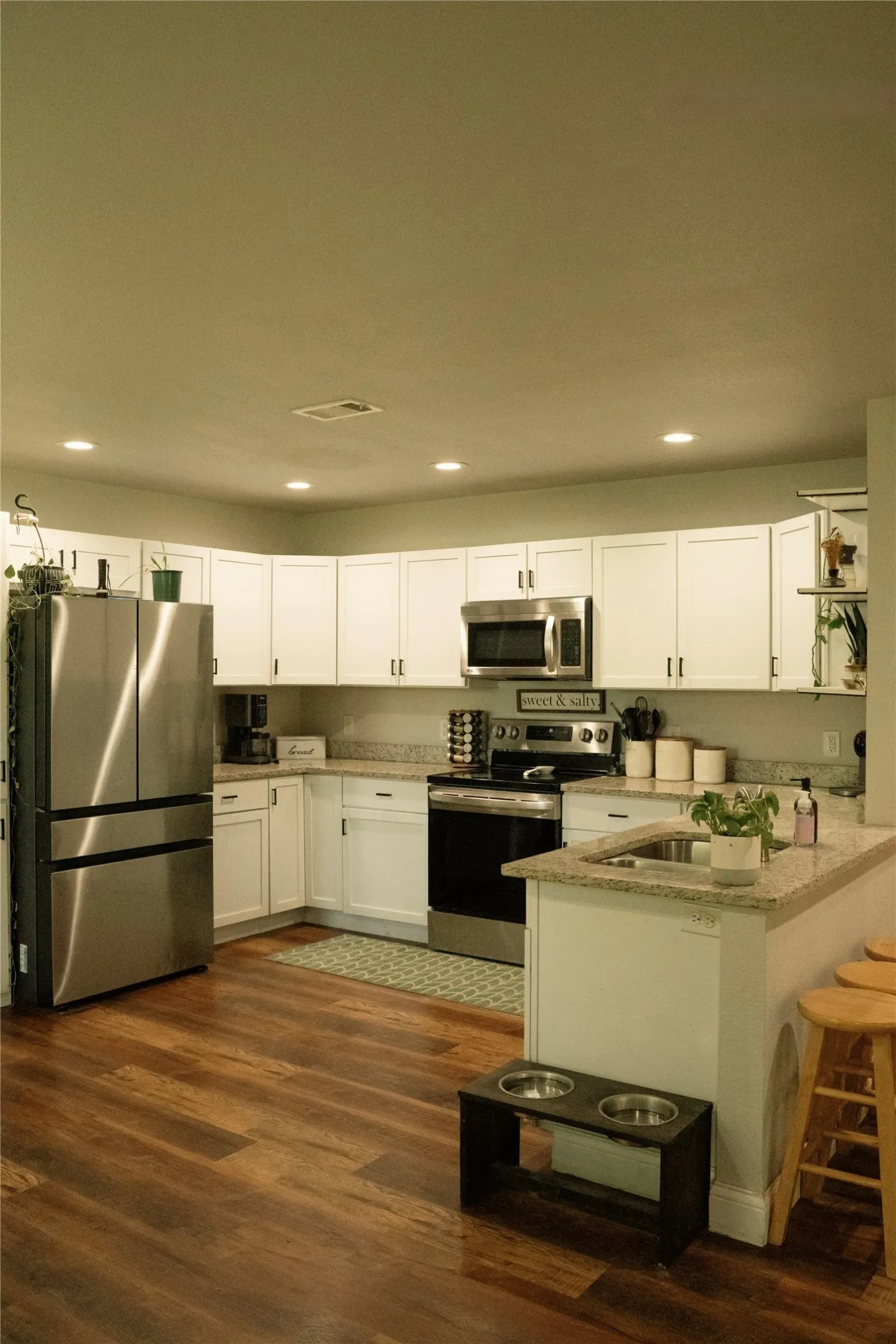 Single Family Residence For Sale in Grayson County , 315 W Oak Street, Whitewright, Texas 75491, 3 Bedroom, 2 Bathroom, 2 Garage spaces, 1,292 Sqft, built in 2021, mls#21316353, Real Estate Agent in Whitewright, Homes For Sale in Grayson county, Homes For Sale in Whitewright, Realtor in Whitewright Texas, Real Estate Brokerage Independent Realty Texas, Luminita Cordes Realtor